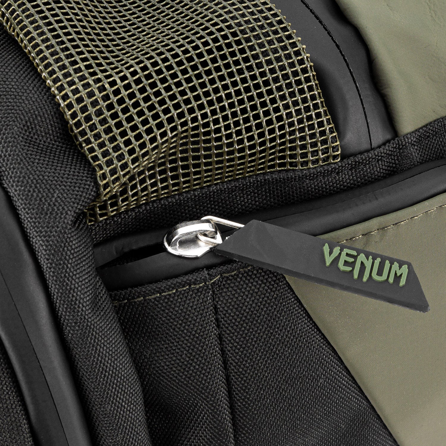 Venum Trainer Lite Evo Bolsa de Deporte (48L) – Caqui/Negro - Image 6