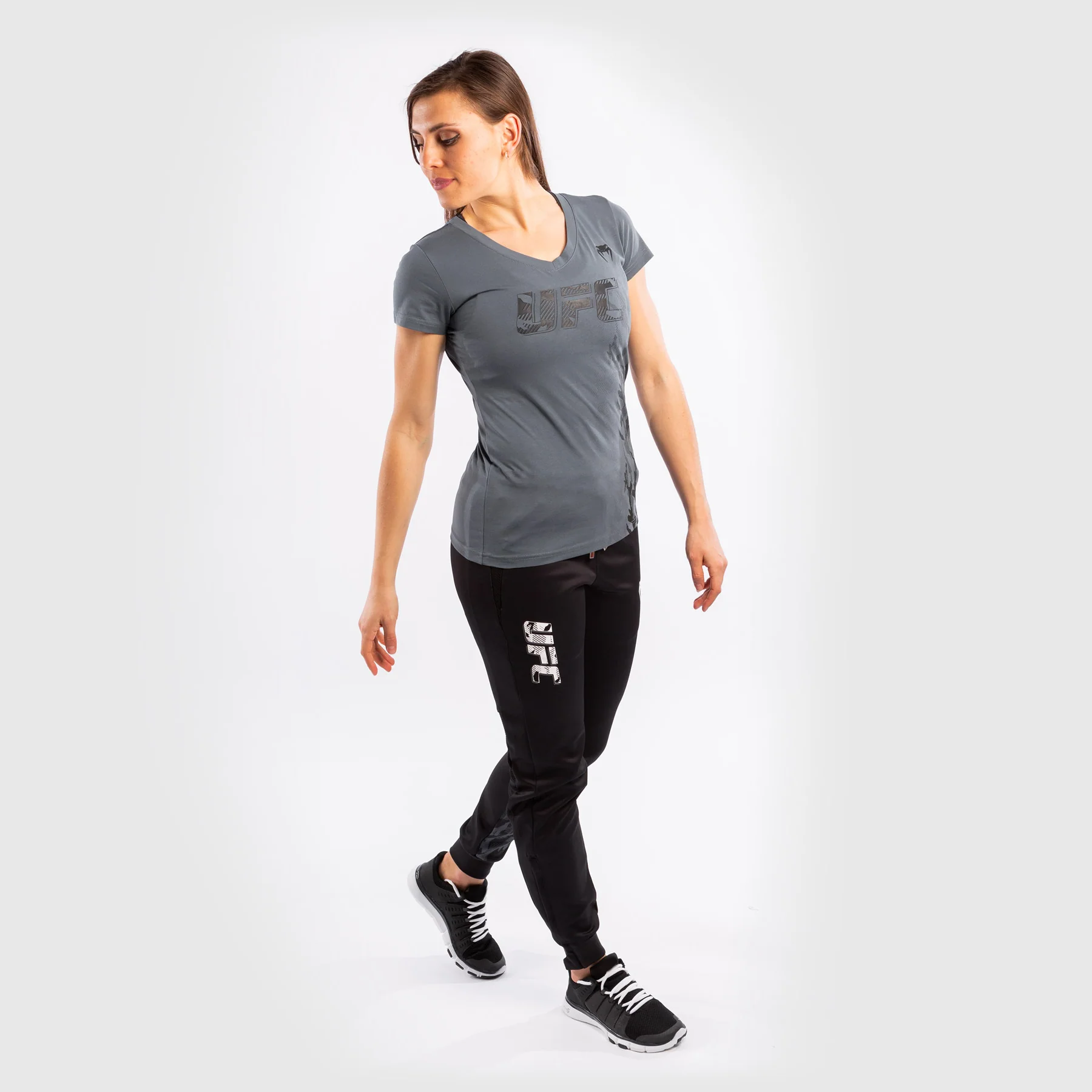 Camiseta De Algodón Manga Corta Para Mujer UFC Venum Authentic Fight Week - Gris - Image 5