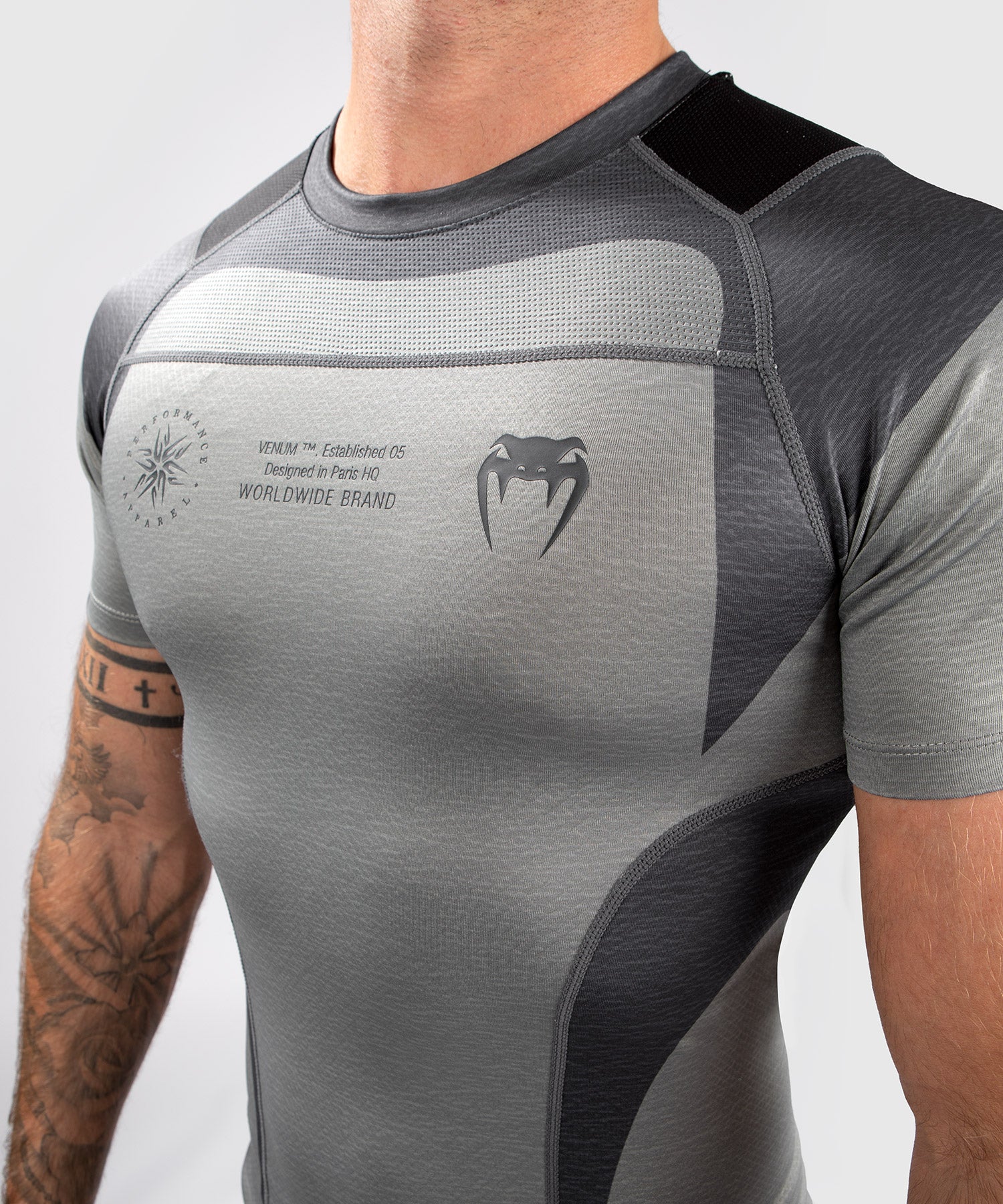 Camiseta de Compresión Venum Stone - Manga Corta - Verde Mineral - Image 5