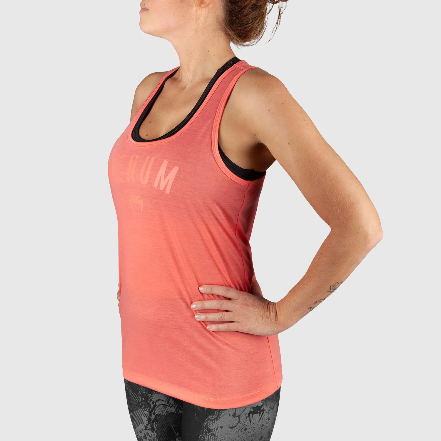 Venum Classic Camiseta de Tirantes para Mujer – Rosa - Image 2