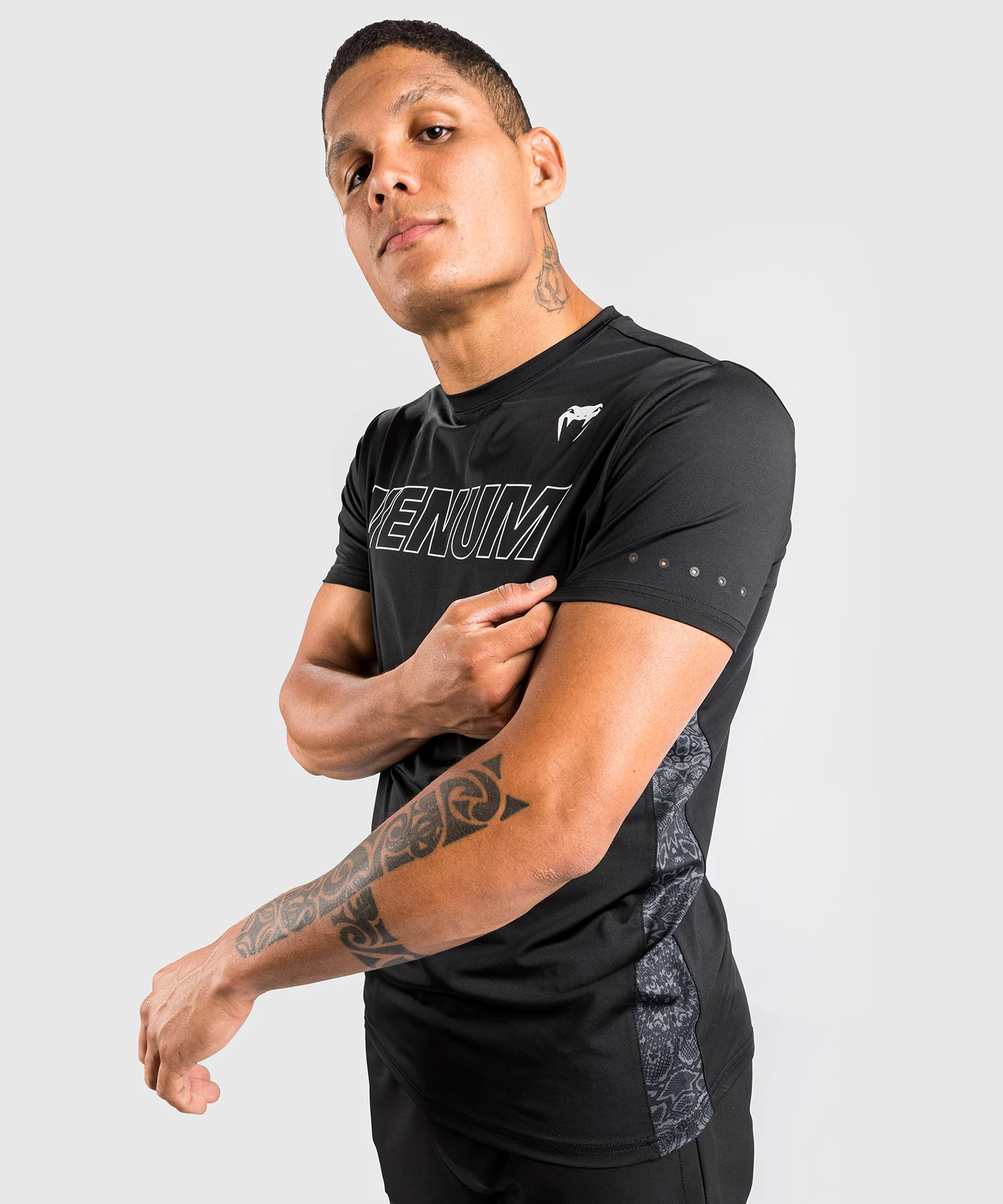 Camiseta Dry-Tech Venum Classic Evo - Blanco/Negro - Image 3