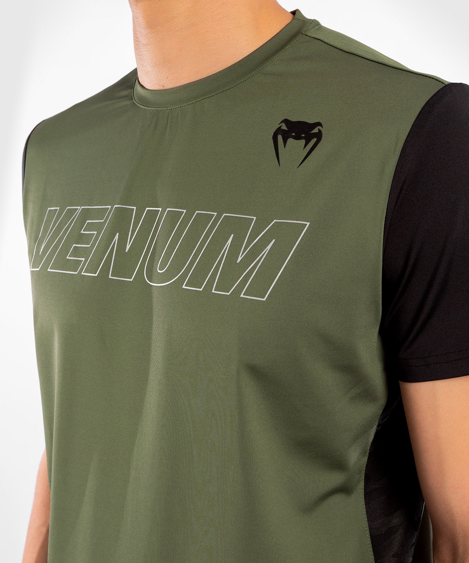 Camiseta Dry-Tech Venum Classic Evo - Caqui/Plata - Image 5