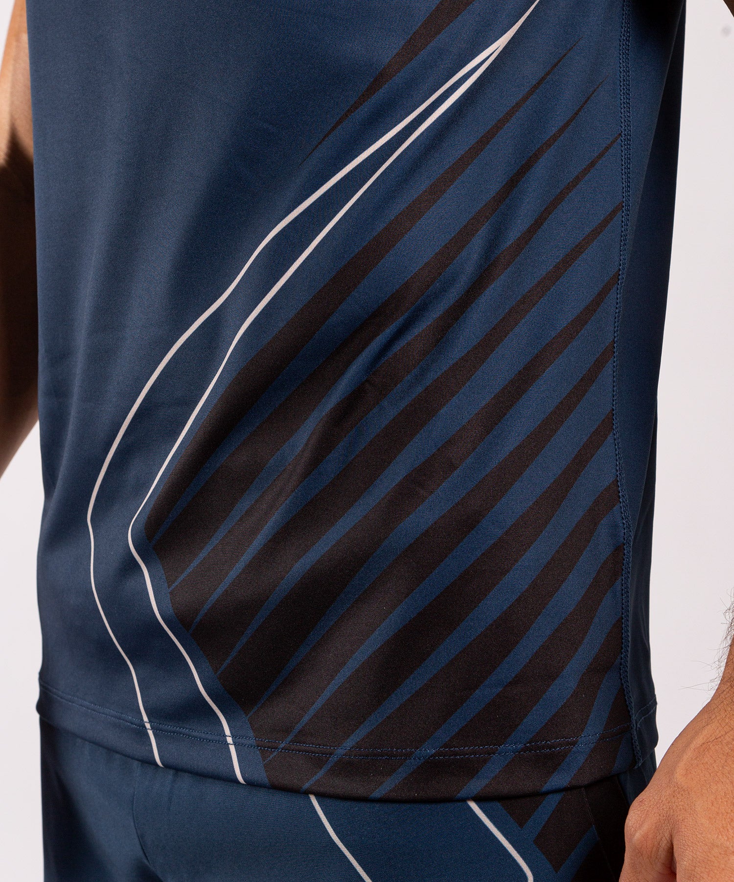 Camiseta Dry-Tech Venum Contender 5.0 - marino/arena - Image 8