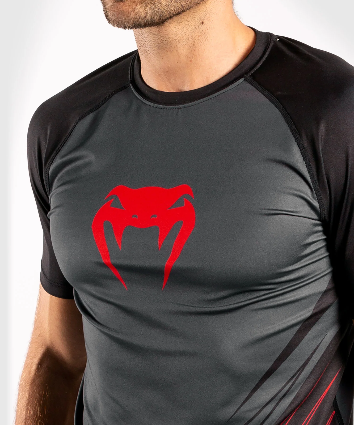 Camiseta Dry-Tech Venum Contender 5.0 - Negro/Rojo - Image 7