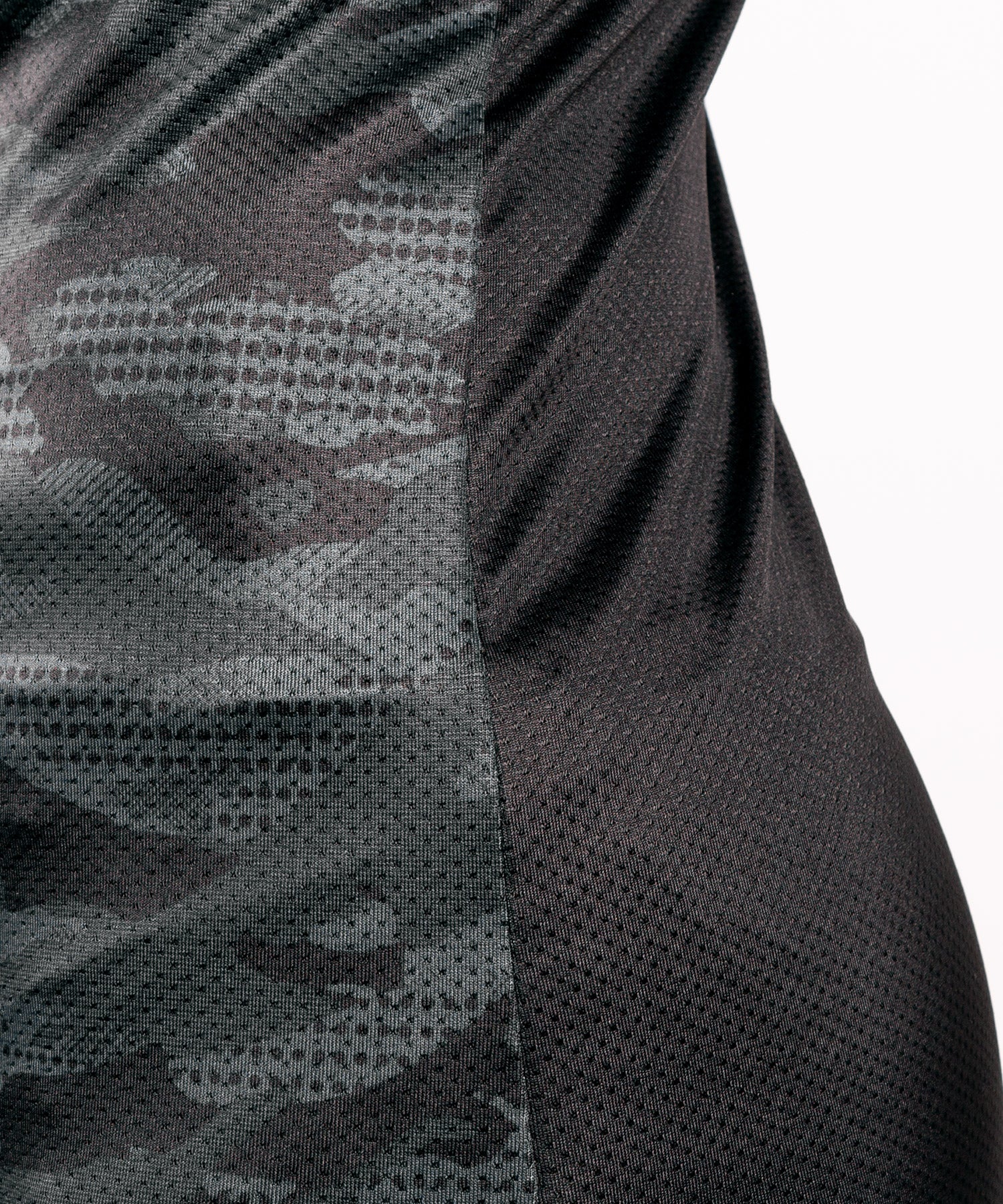 Camiseta sin mangas Venum Defender 2.0 - Negro/Negro - Image 7