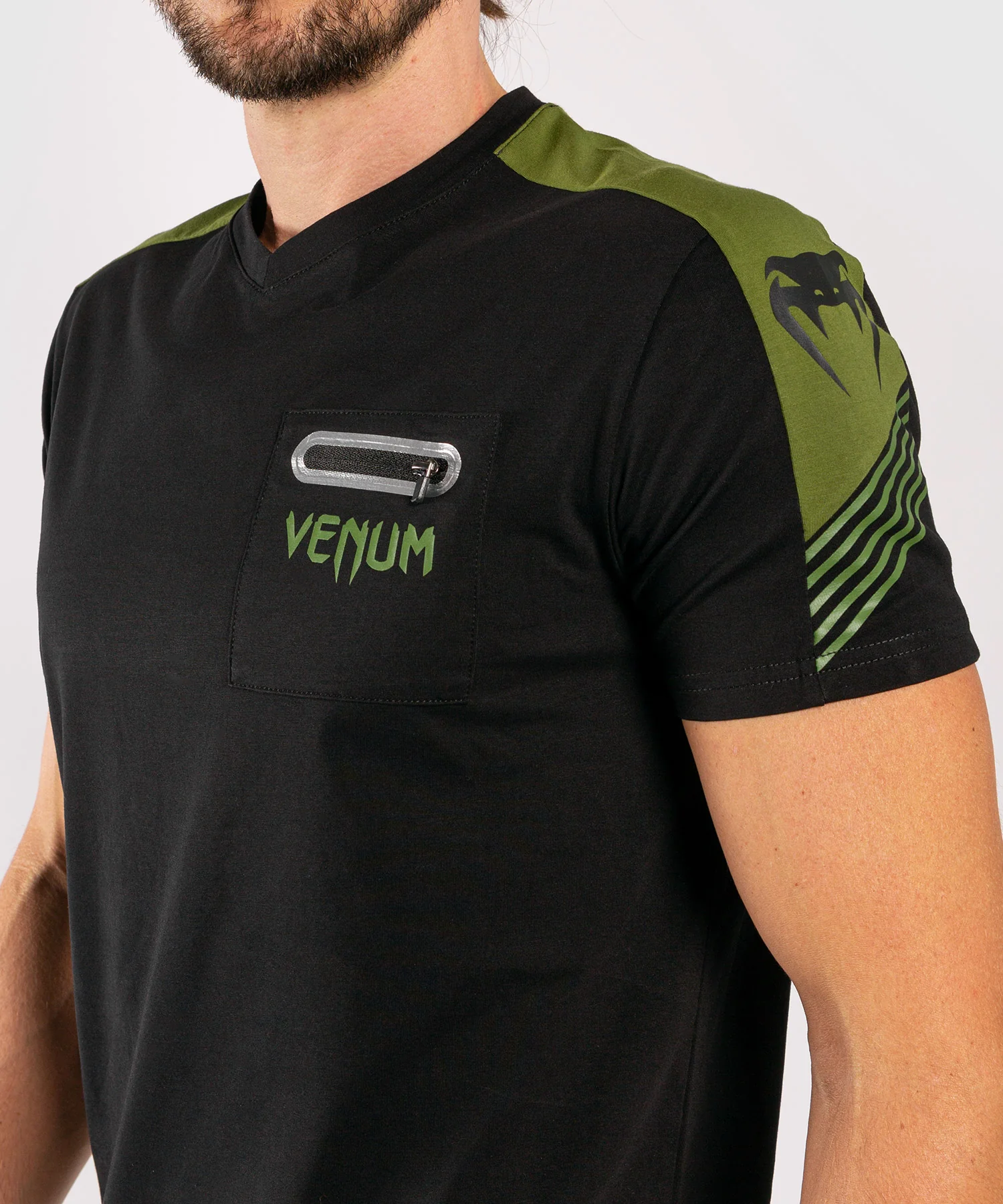 Camiseta Venum Cargo - Negro/Verde - Image 6