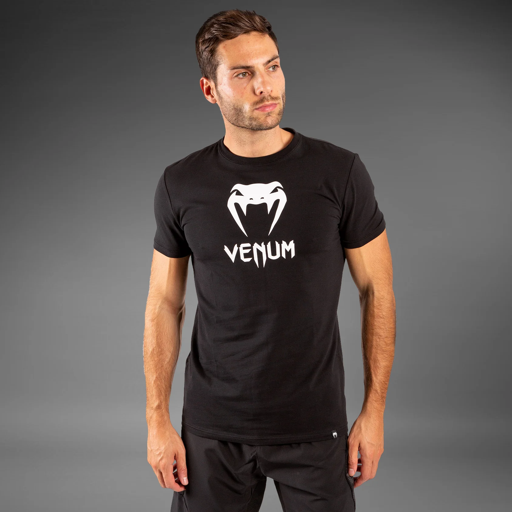 Camiseta Venum Classic – Negro