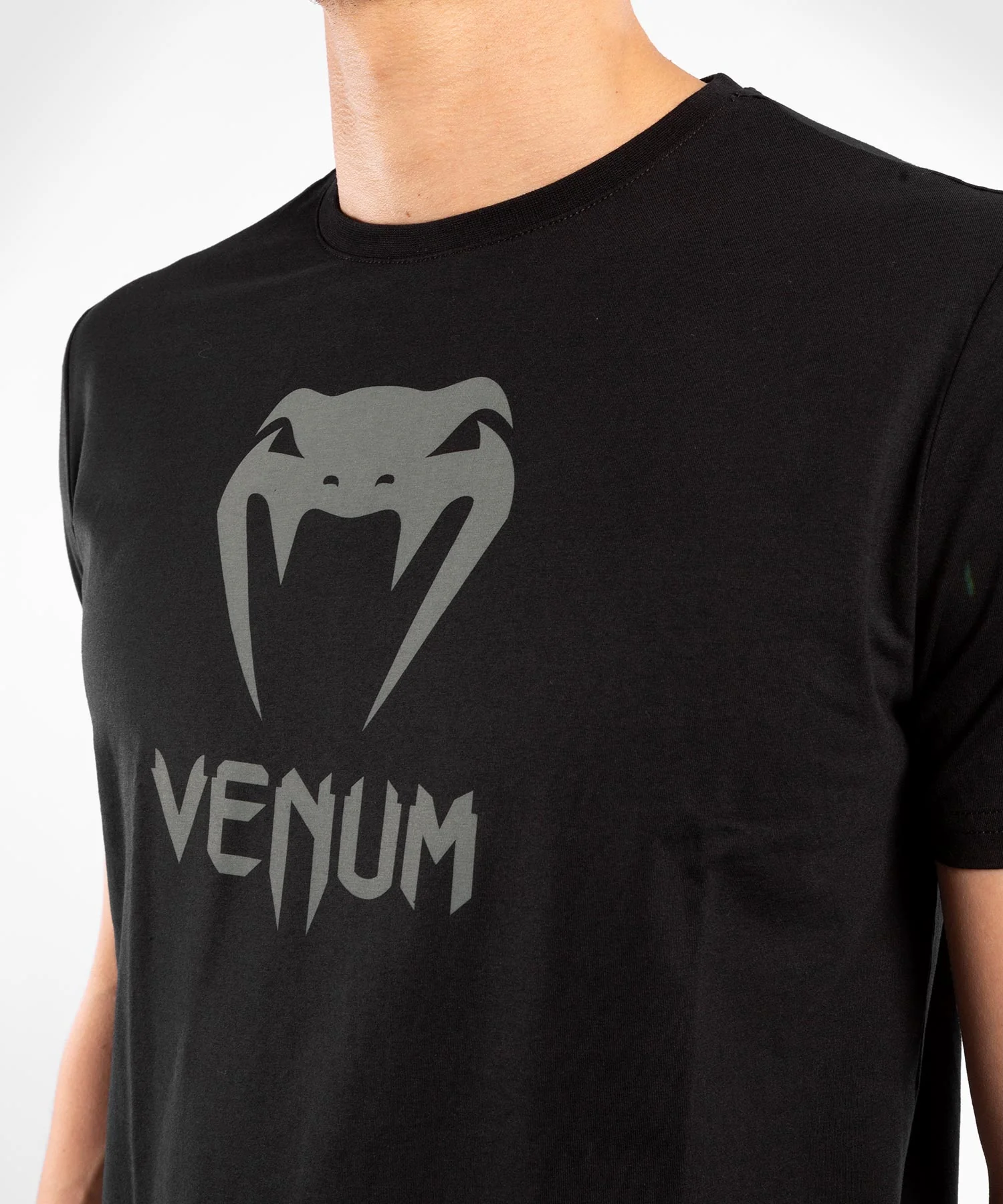 Camiseta Venum Classic - Negro/Gris oscuro - Image 5