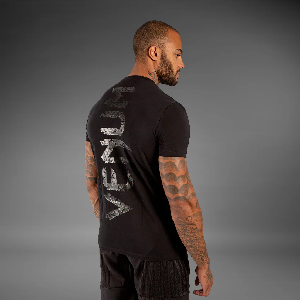 Camiseta Venum Giant - Negro - Image 4