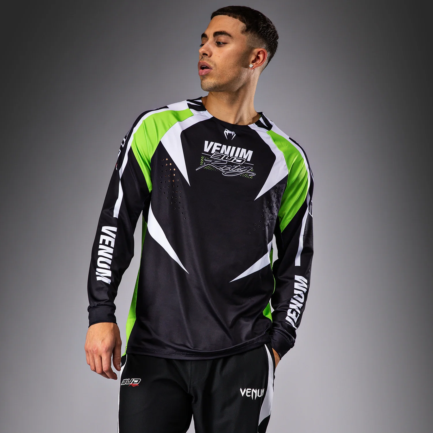 Venum x Bud Racing Camiseta Dry-Tech para Hombre - Negra/Blanca/Verde lima - Image 2