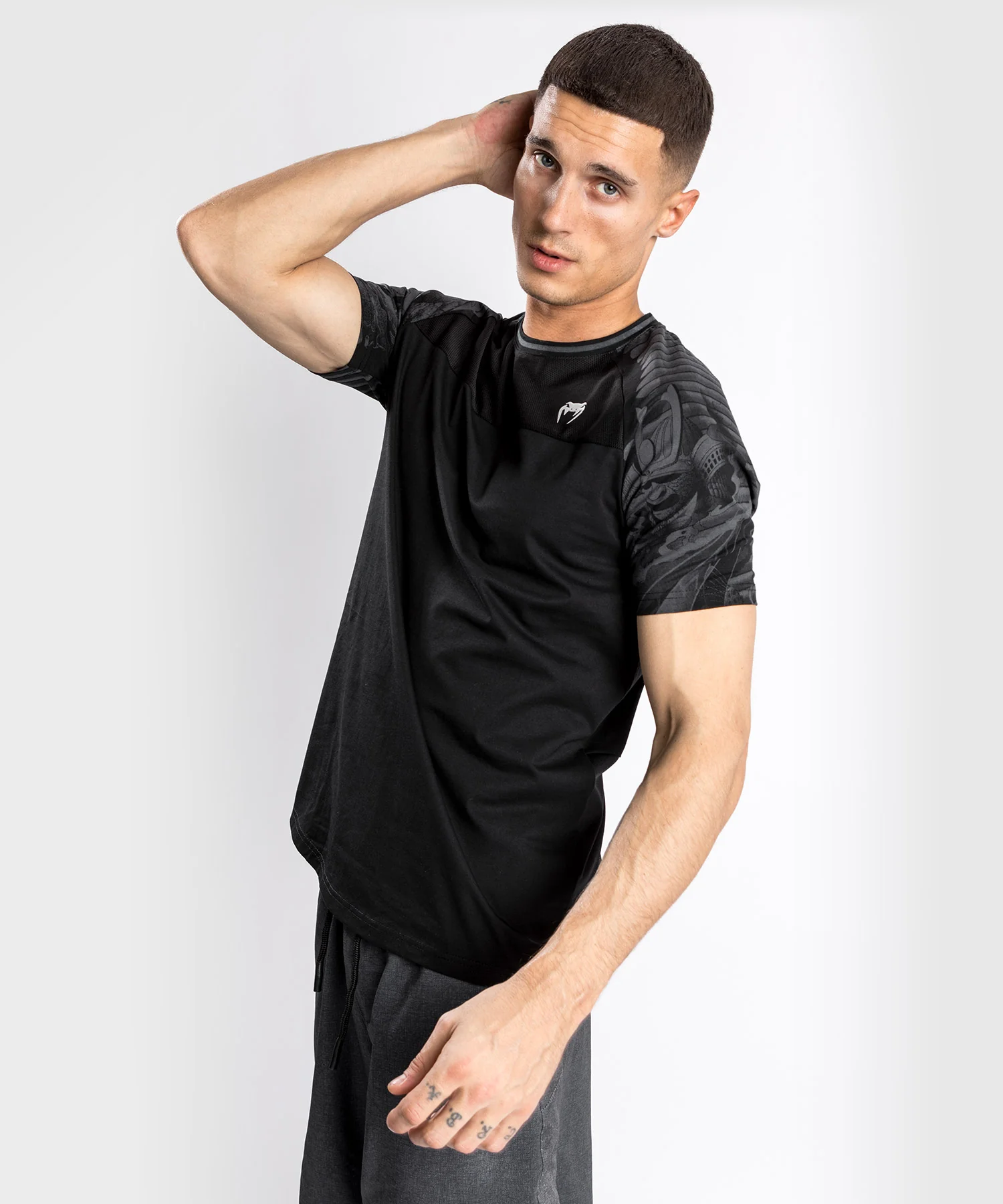 Camiseta Venum YKZ21 - Negro/Negro