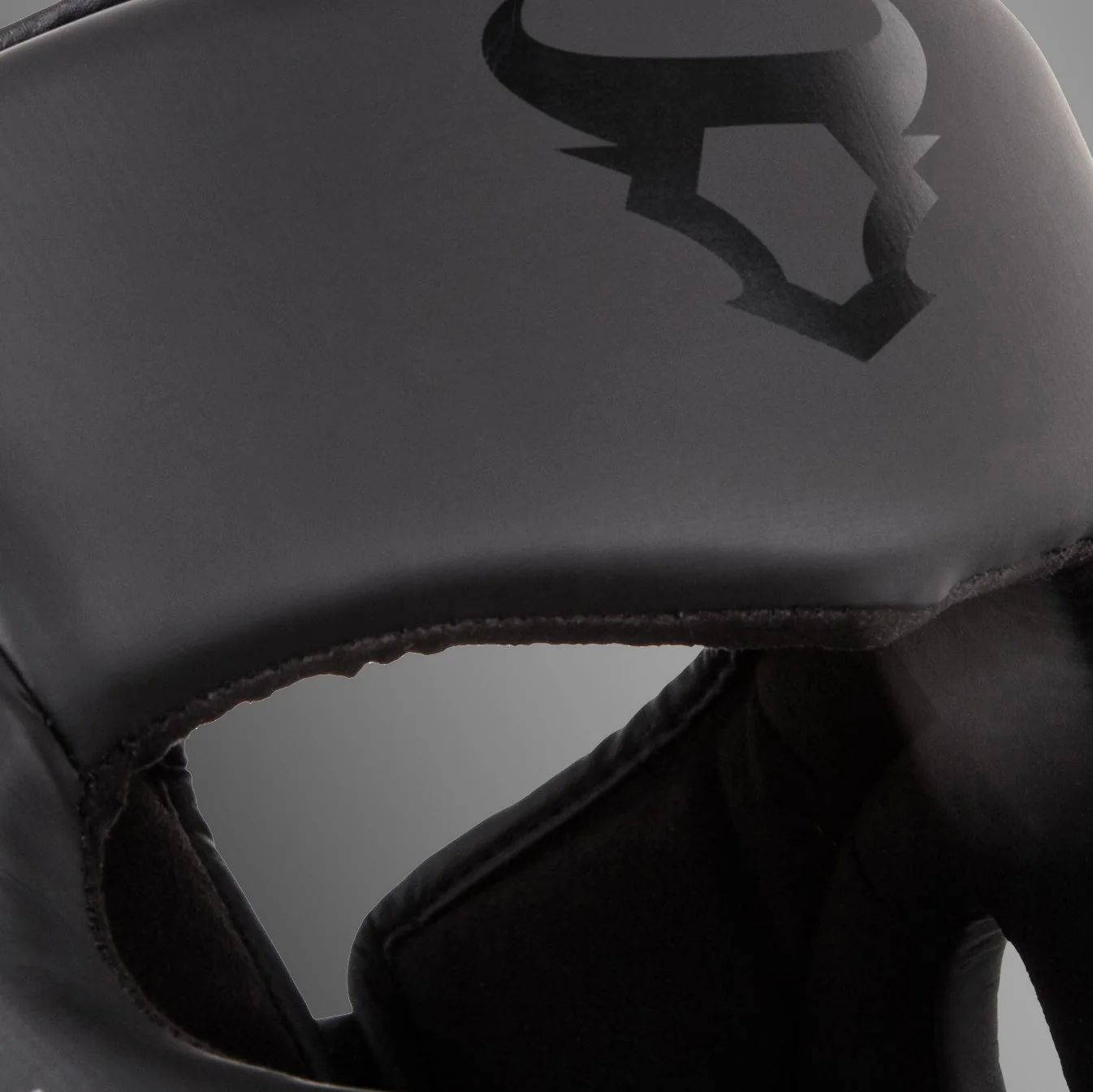 Ringhorns Charger by Venum Casco – Negro/Negro - Image 6