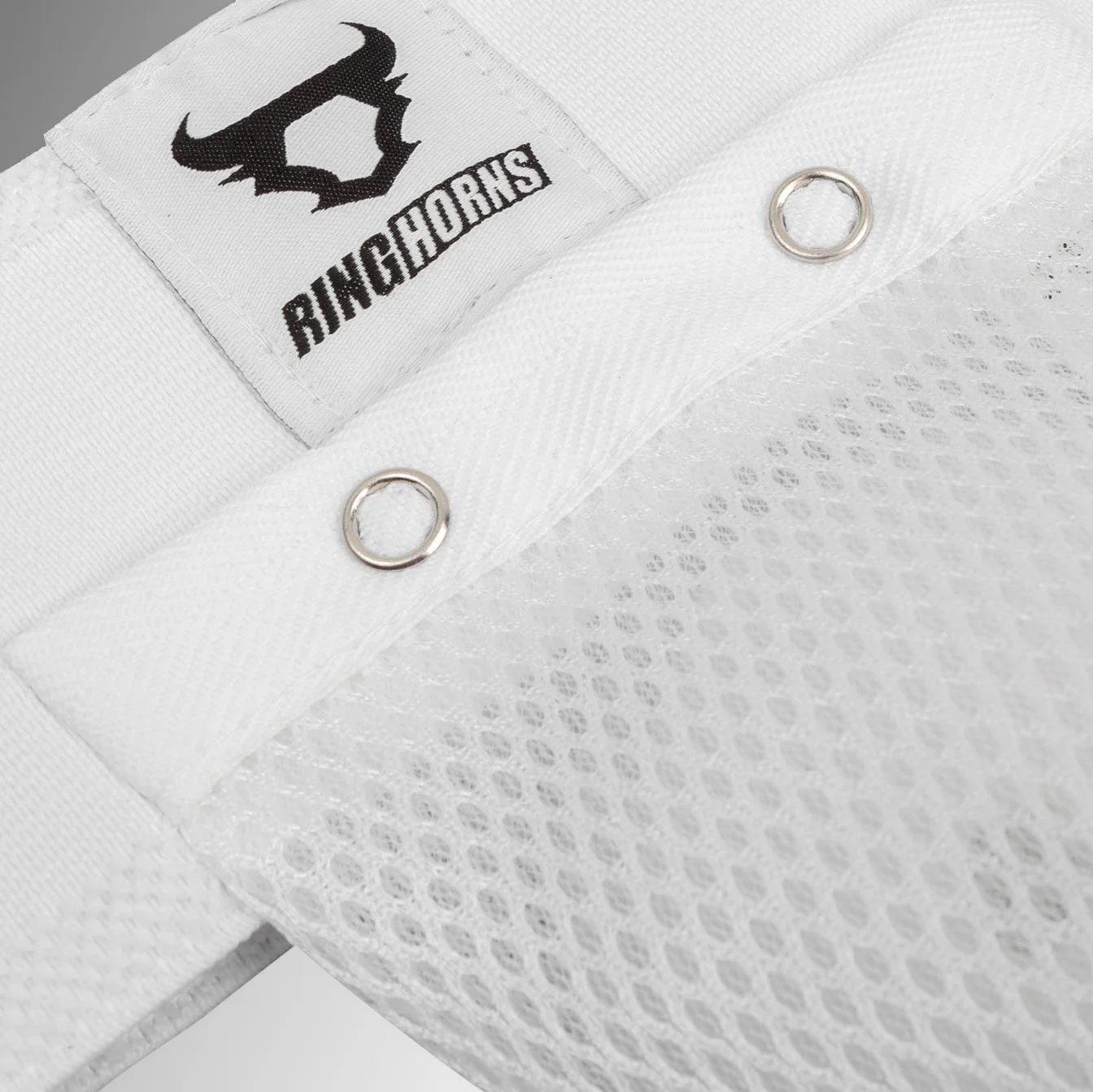 Ringhorns Charger by Venum Kids Coquilla y Porta-Coquilla – Blanco - Image 3