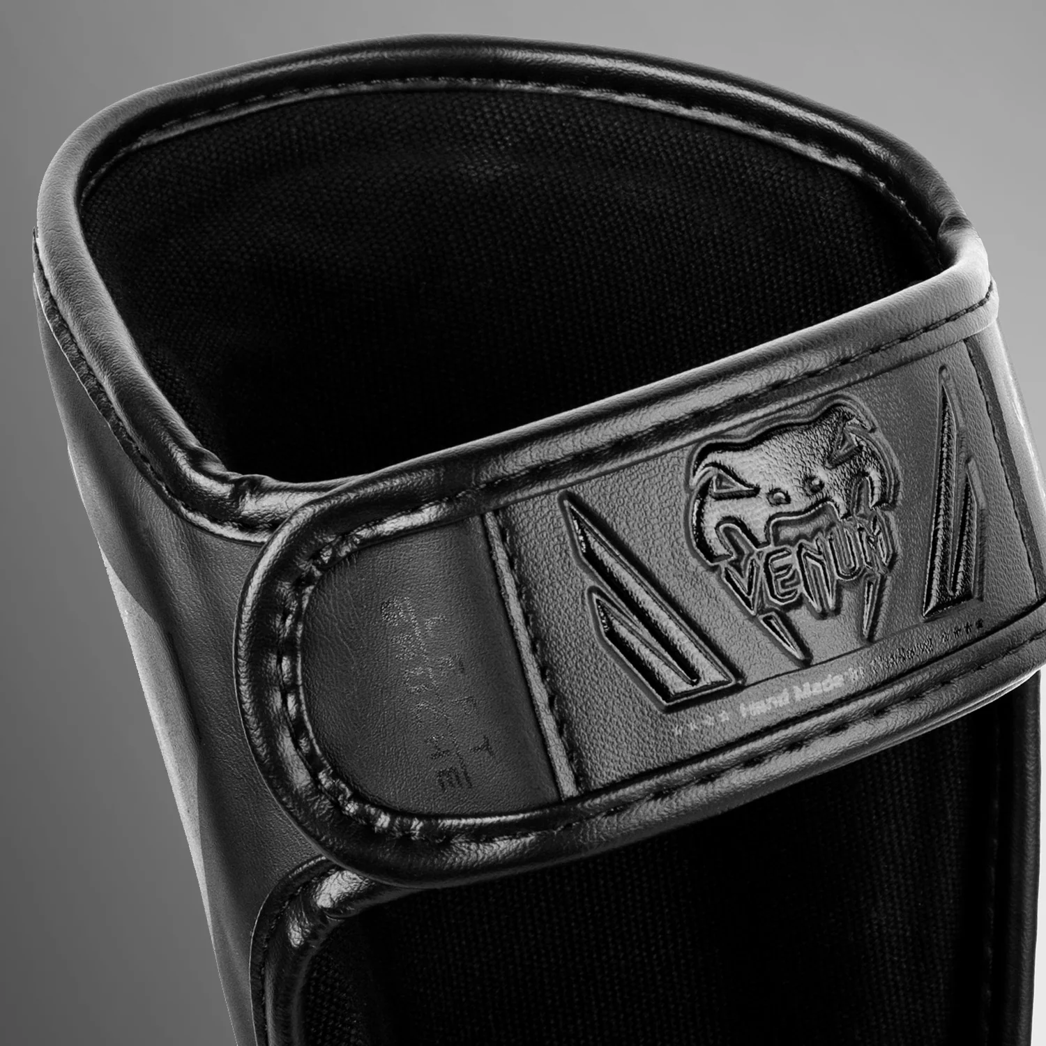 Espinillera para niños Venum Elite - Exclusividad - Image 3