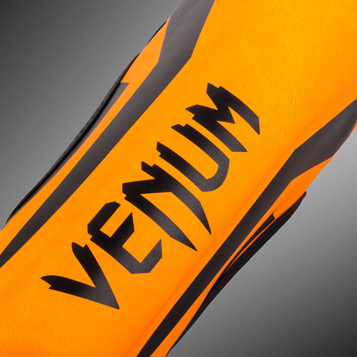 Espinillera para niños Venum Elite - Exclusividad - Image 2