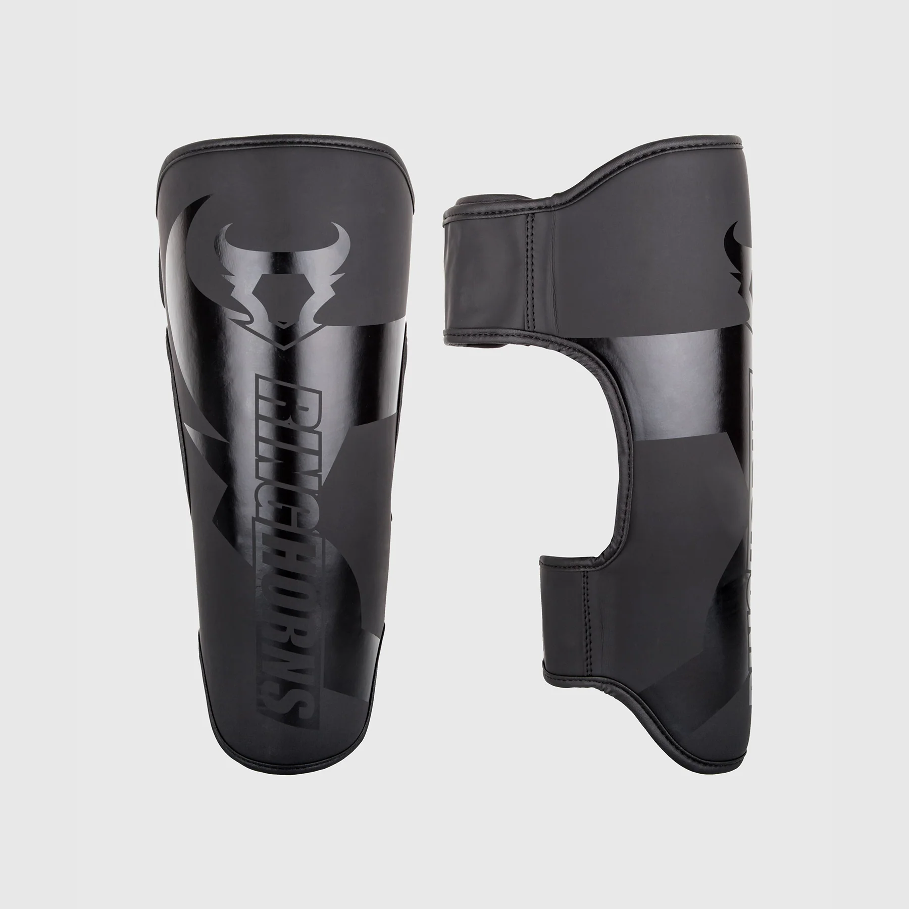 Ringhorns Charger by Venum Espinilleras – Negro/Negro - Image 2