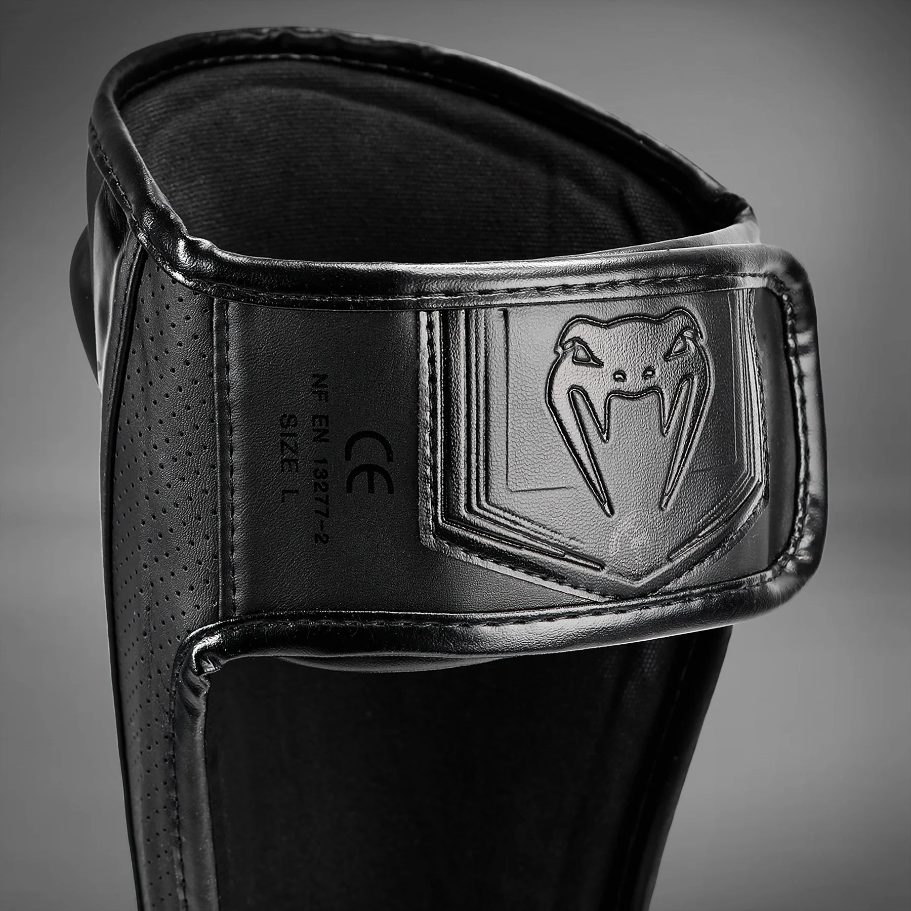 Espinilleras Venum Elite Evo - Negro/Negro - Image 6