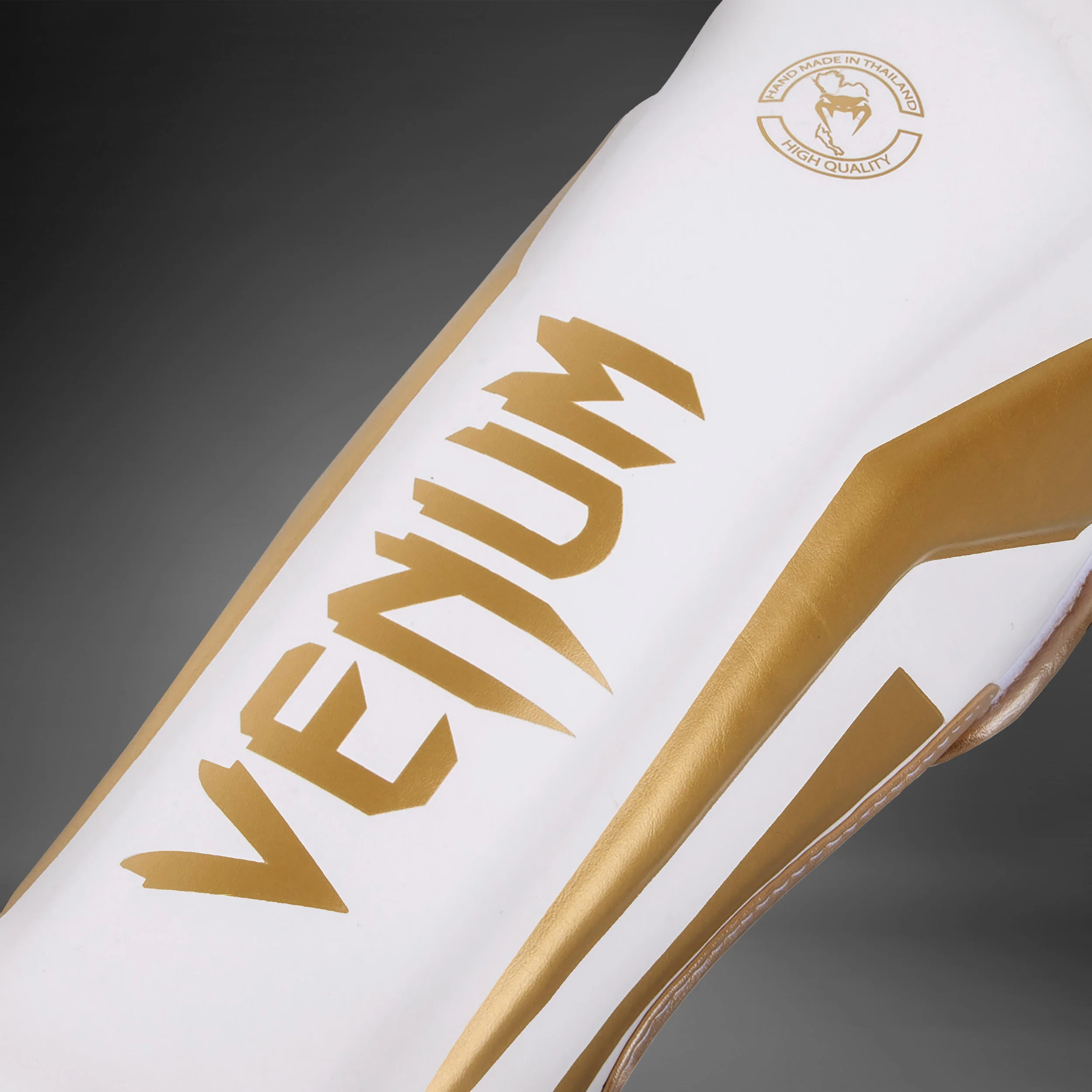 Espinilleras Venum Elite Standup - Blanco/Oro - Image 3