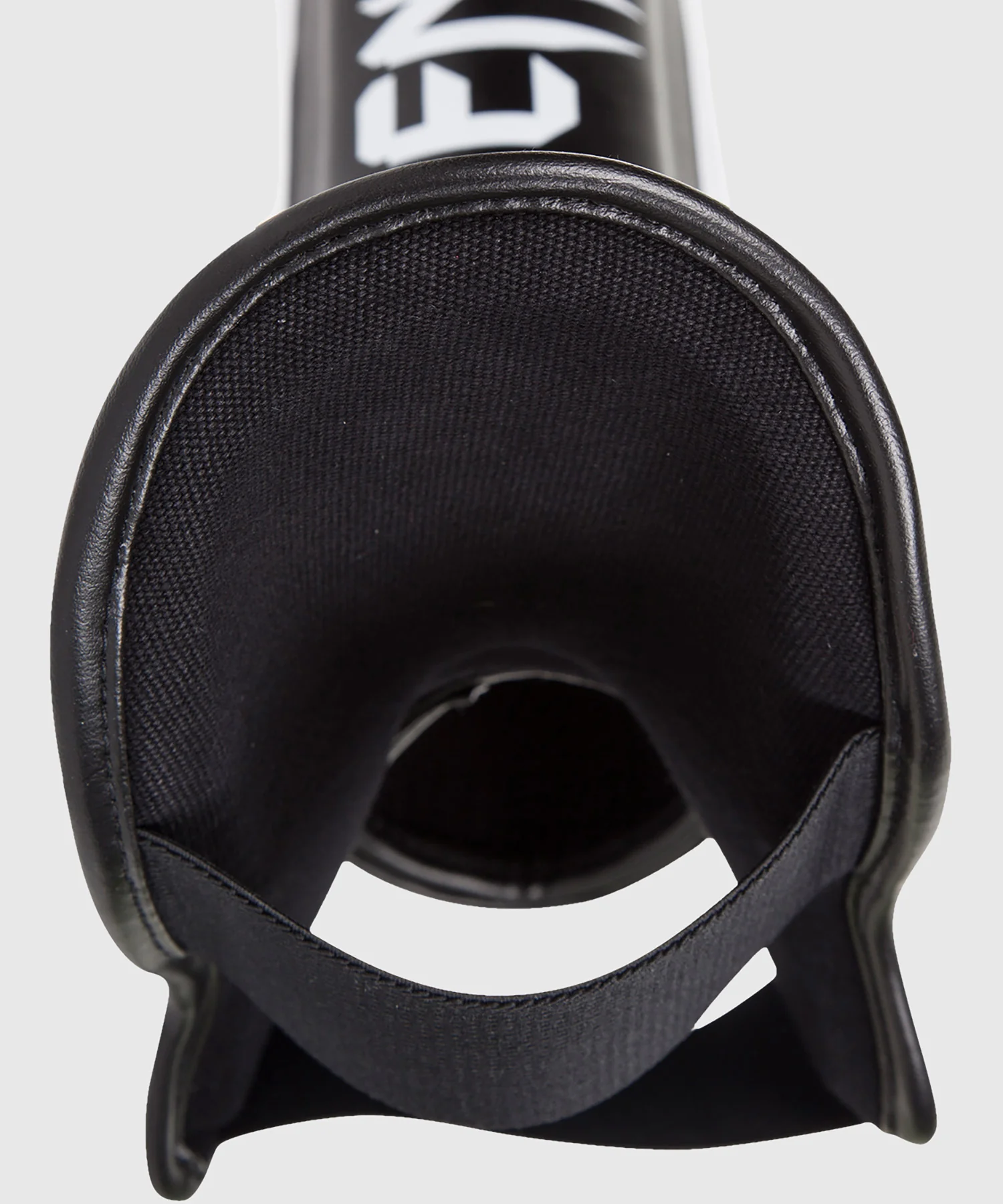 Espinilleras Venum Elite Standup - Negro/Rojo/Gris - Image 5