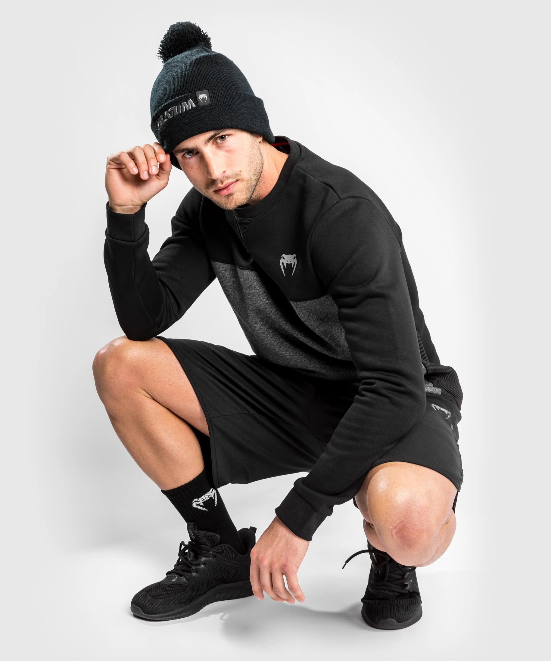 Gorro Venum Connect SL Con Pompón - Negro - Image 3