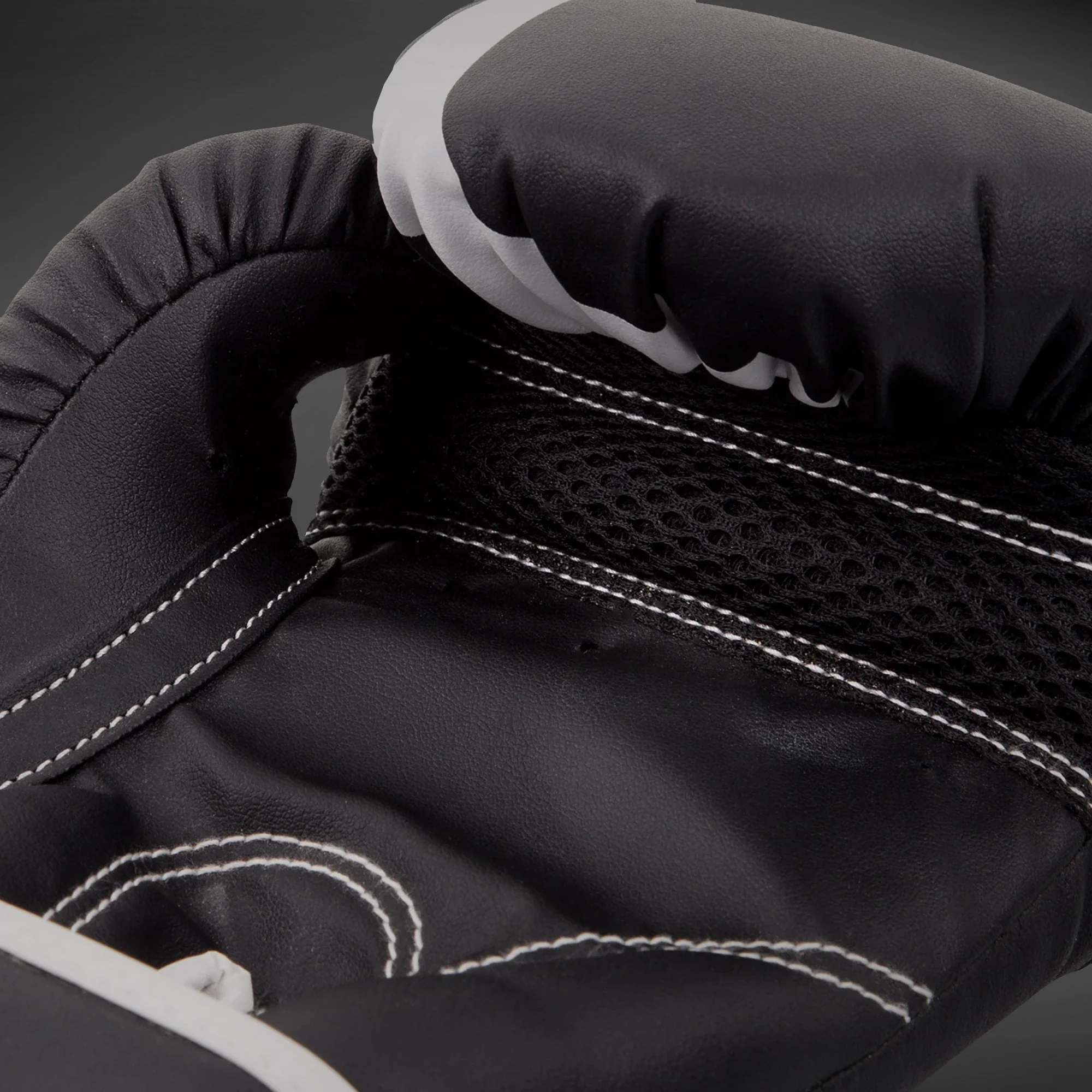 Guantes de Boxeo para Niños Venum Challenger 2.0 - Negro/Blanco - Image 2