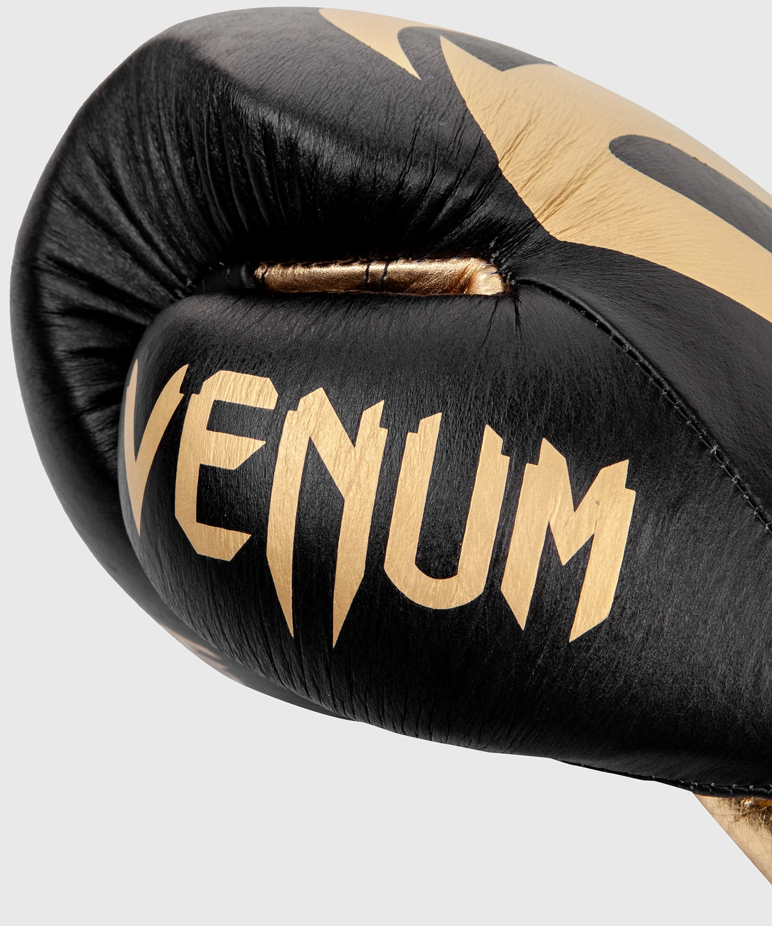 Guantes de Boxeo profesional Venum Giant 2.0 – cordones - Image 9