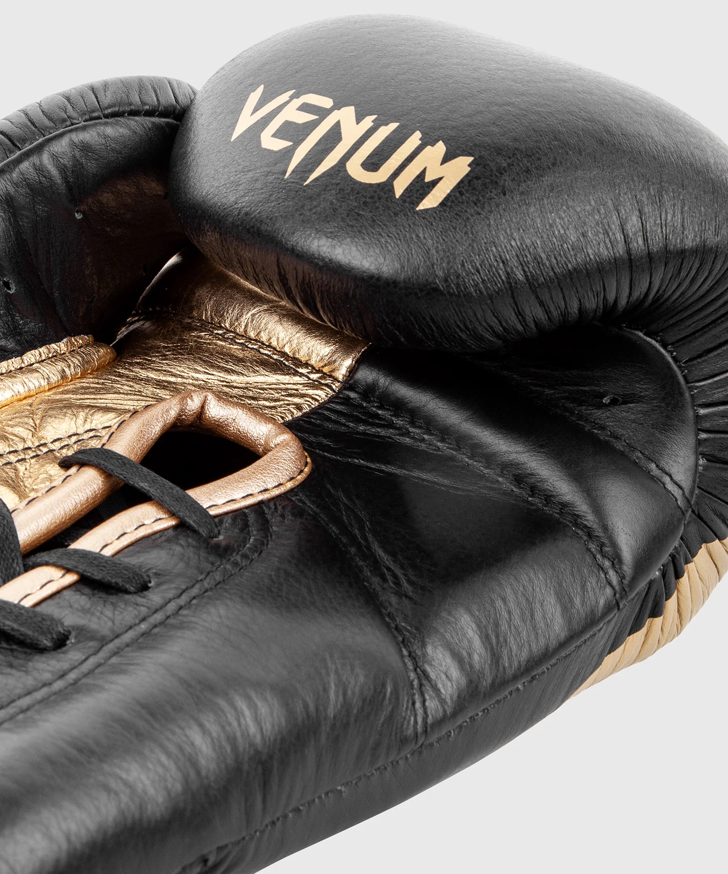 Guantes de Boxeo profesional Venum Giant 2.0 – cordones - Image 6