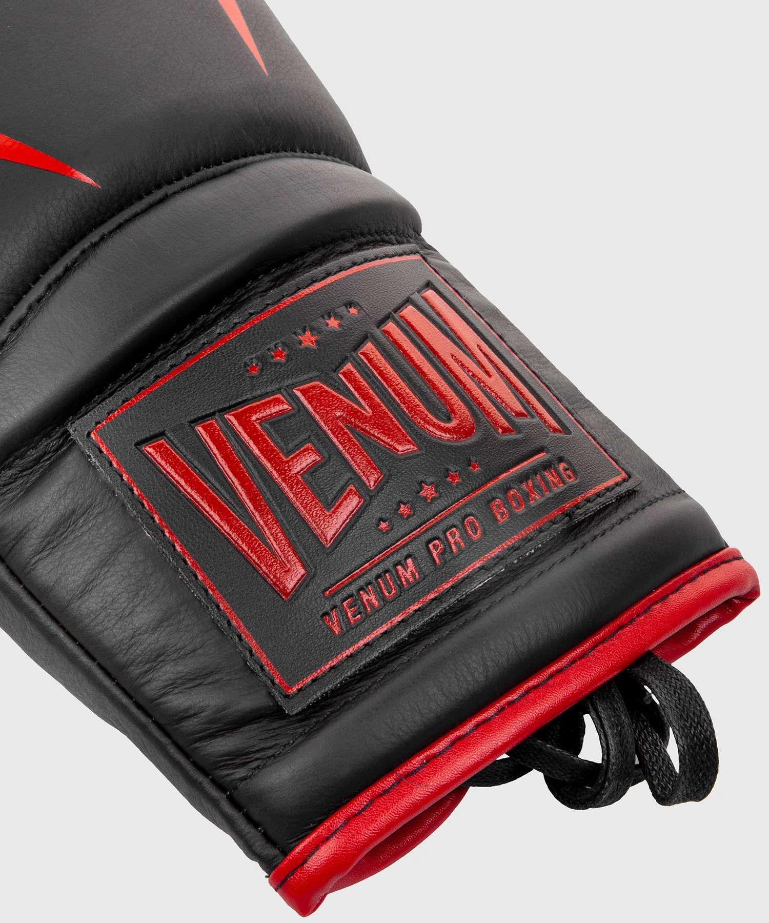 Guantes de Boxeo profesional Venum Giant 2.0  – cordones - Negro/Rojo - Image 4