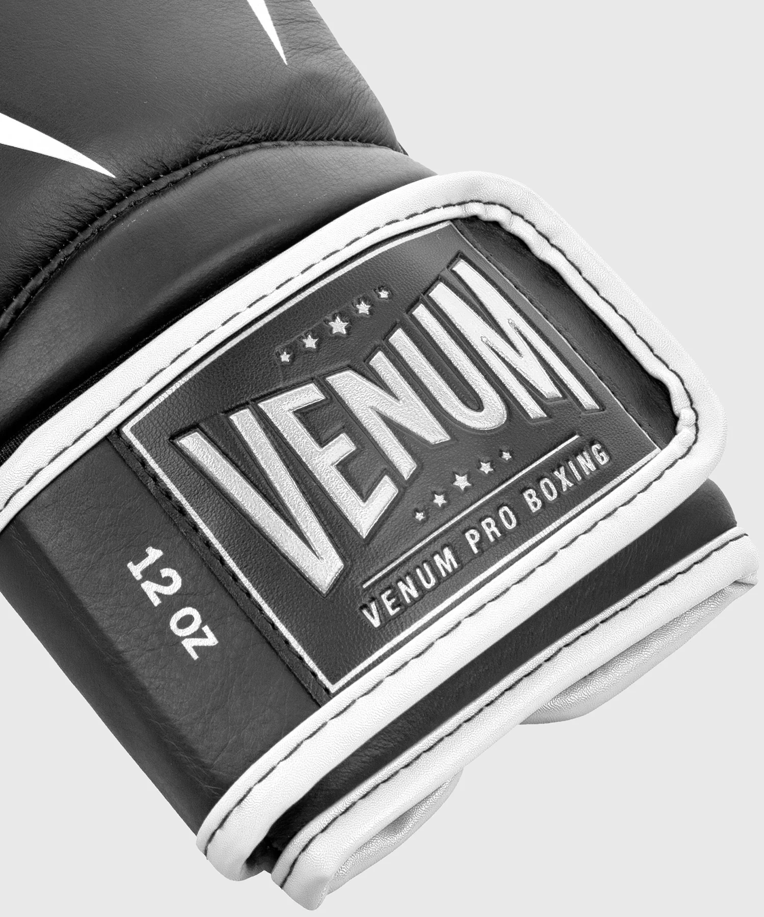 Guantes de Boxeo profesional Venum Giant 2.0  – Velcro - Negro/Blanco - Image 4