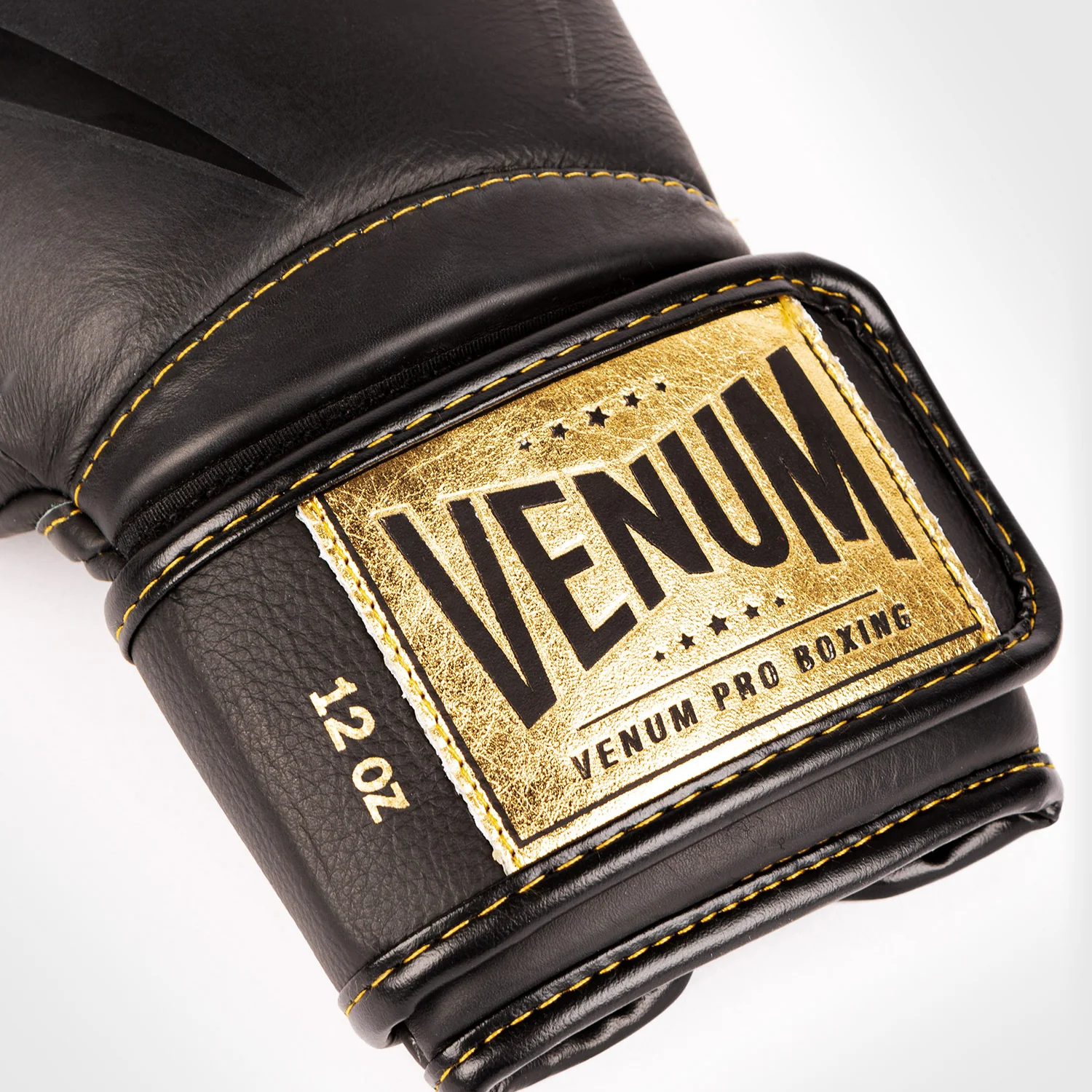 Guantes de Boxeo profesional Venum Giant 2.0  – Velcro - Negro/Negro-Oro - Image 2
