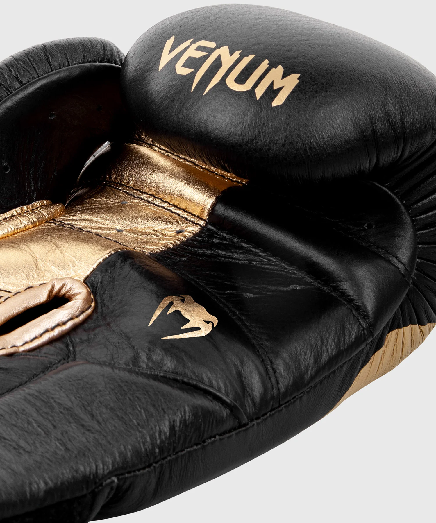 Guantes de Boxeo profesional Venum Giant 2.0 – Velcro - Image 5