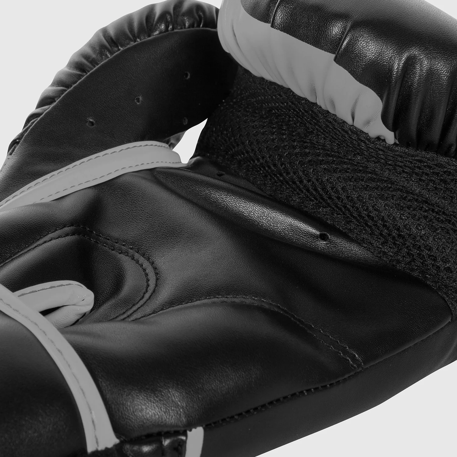 Guantes de Boxeo Venum Challenger 2.0 - Negro/Gris - Image 4