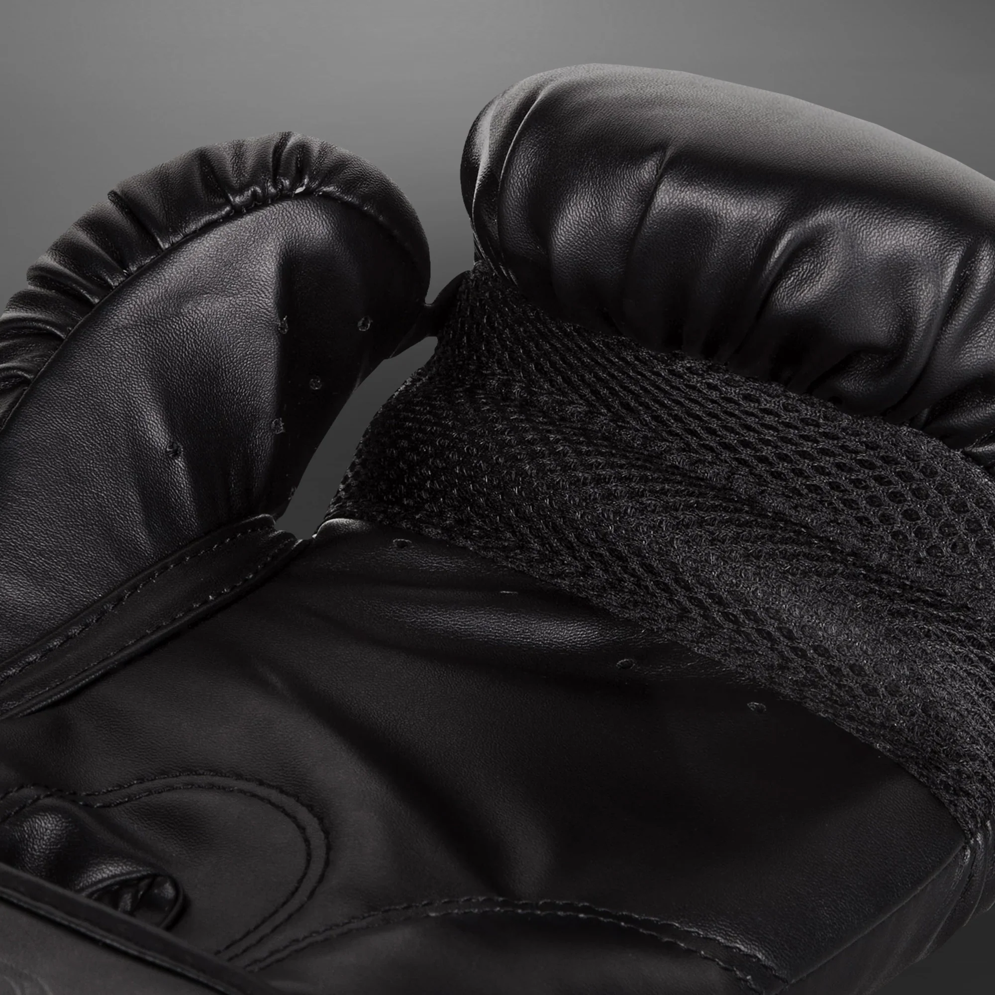 Guantes de Boxeo Venum Challenger 2.0 - Negro/Negro - Image 4