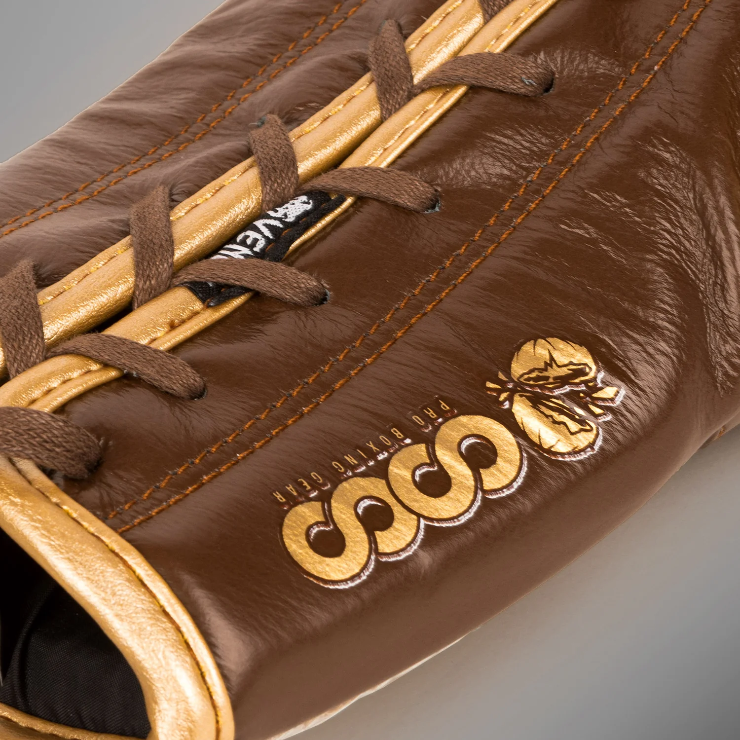 Guantes de boxeo Venum Coco Monogram Pro - Marrón grisáceo - Image 4