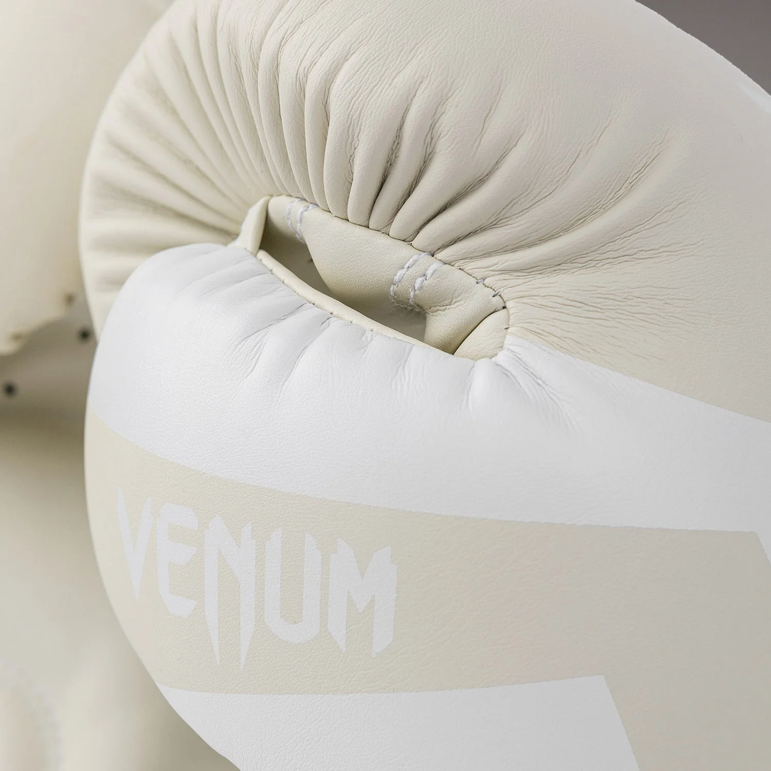 Guantes de Boxeo Venum Elite - Blanco/Marfil - Image 8