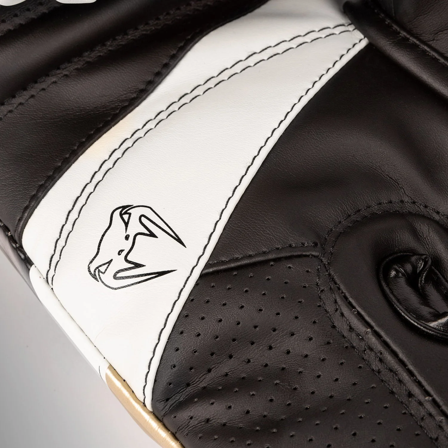 Guantes de boxeo Venum Elite Evo - Blanco/Dorado - Image 7