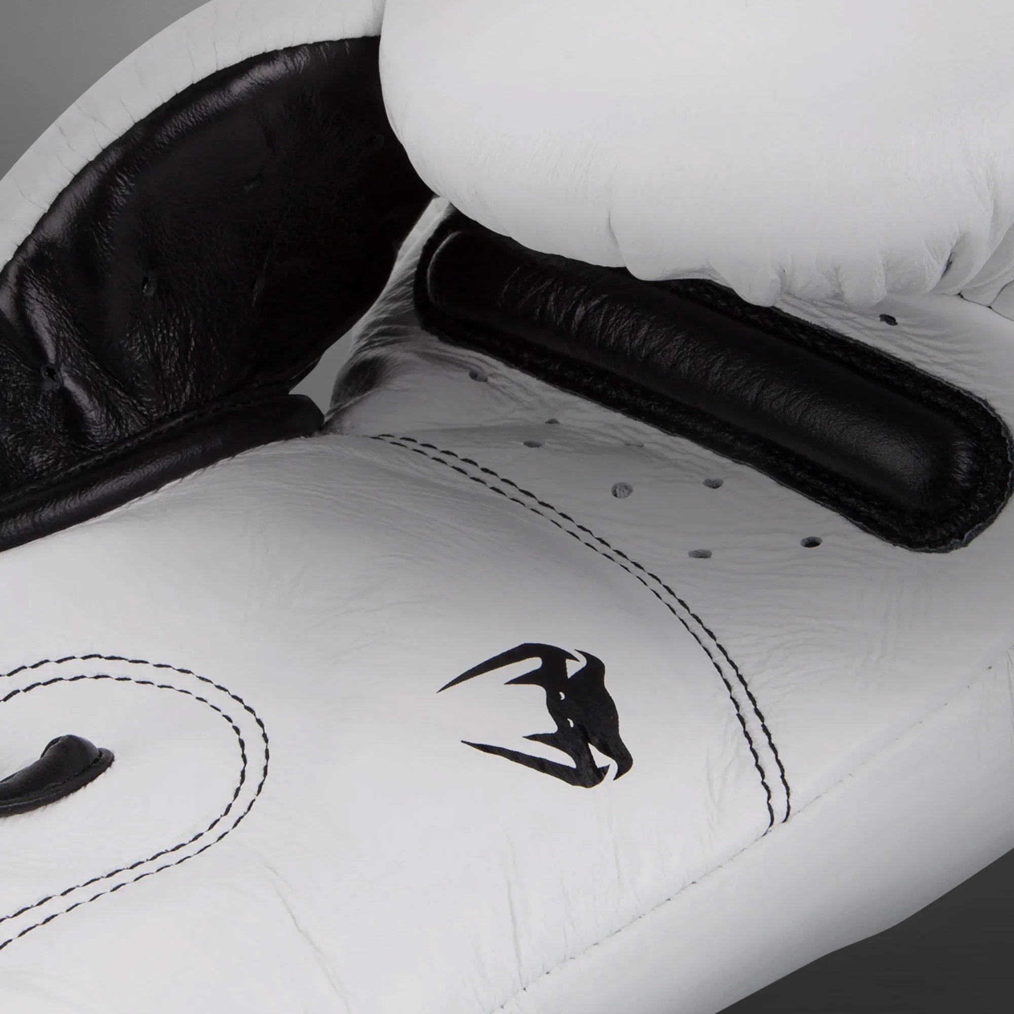 Guantes de boxeo Venum Giant 3.0 Boxing Gloves - Cuero Nappa - Blanco - Image 3