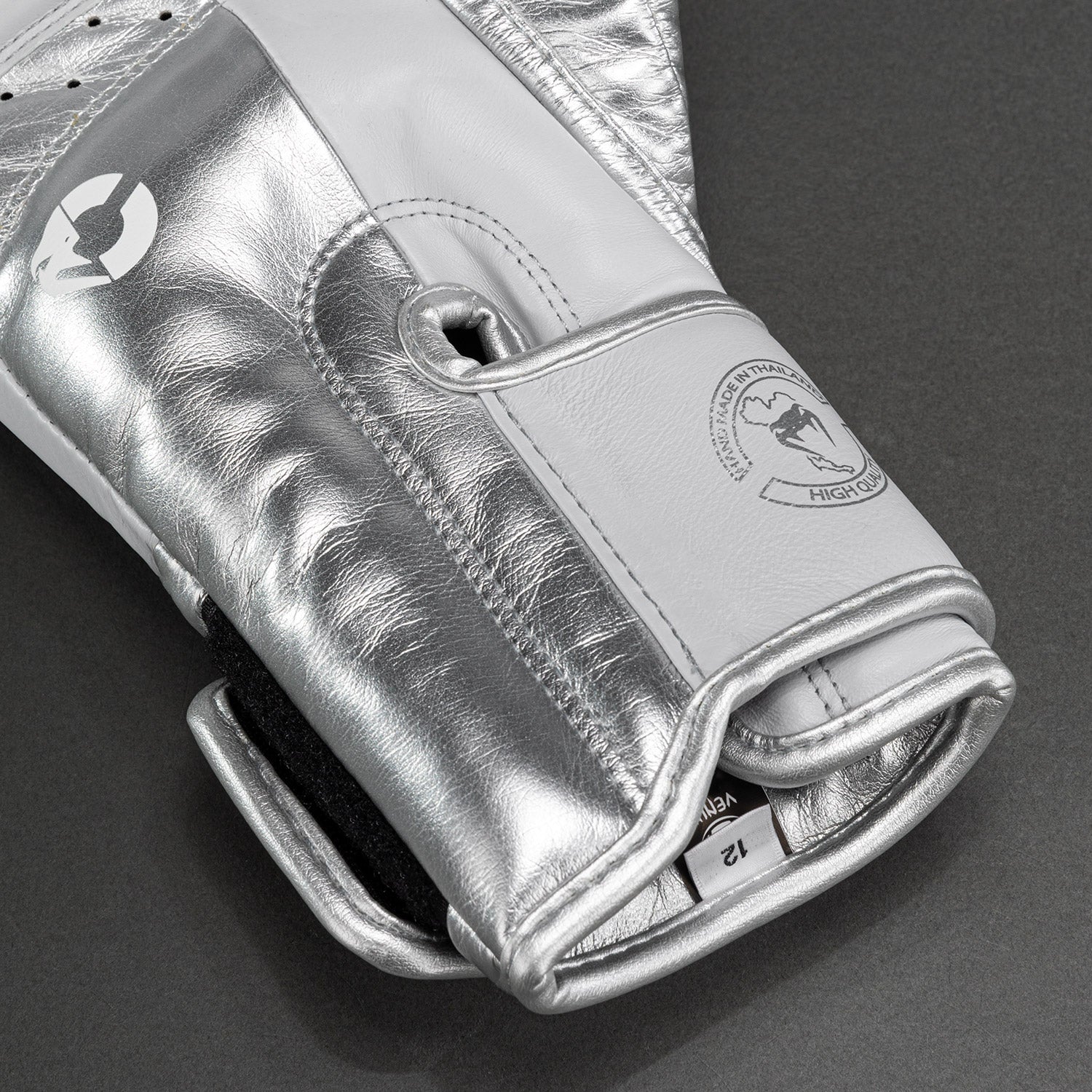Guantes de Boxeo Venum Giant 3.0 - Gris/Plata - Image 4