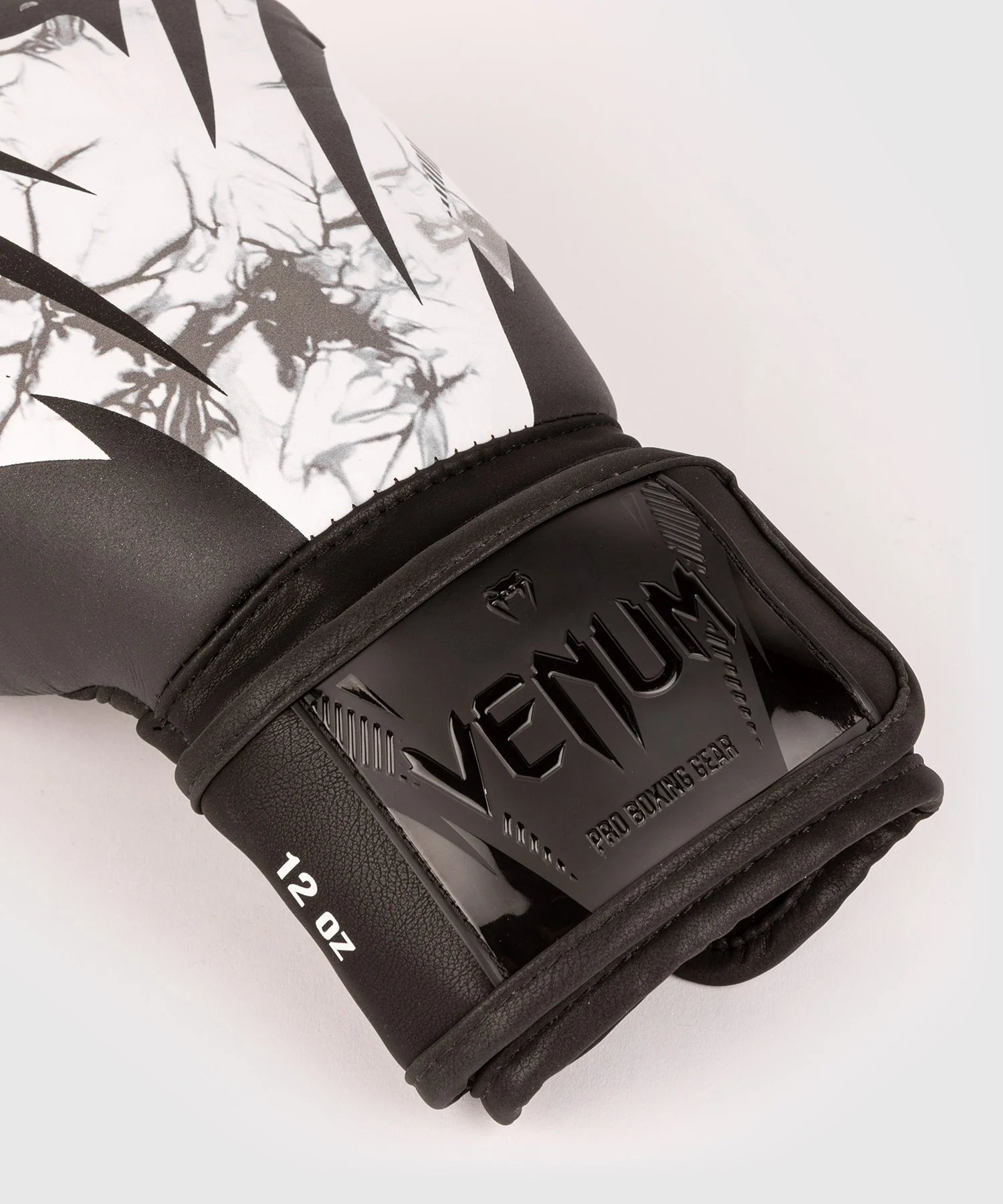 Guantes de Boxeo Venum Impact - Mármol - Image 5