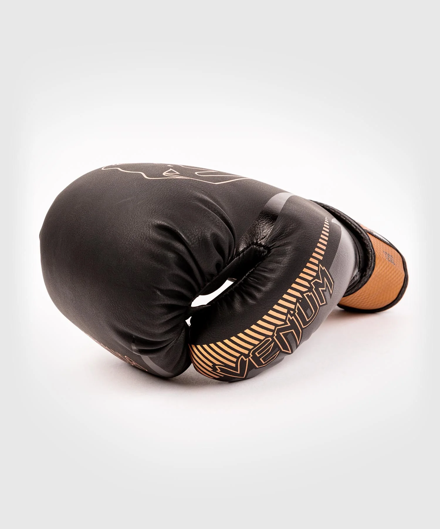 Guantes de Boxeo Venum Impact - Negro/Bronce - Image 4