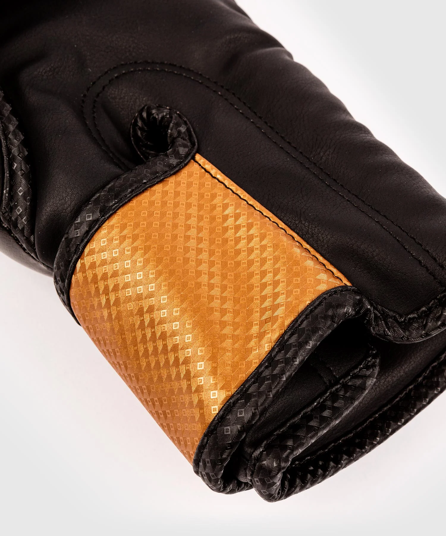 Guantes de Boxeo Venum Impact - Negro/Bronce - Image 6