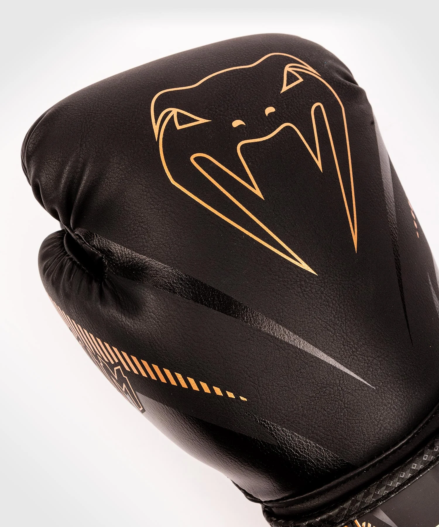 Guantes de Boxeo Venum Impact - Negro/Bronce - Image 7