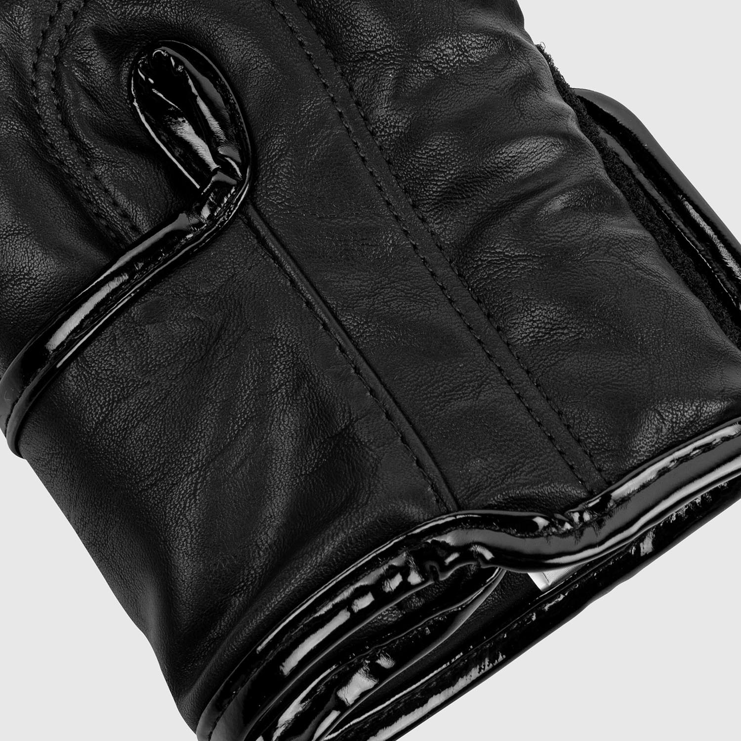 Guantes de Boxeo Venum Impact - Image 5