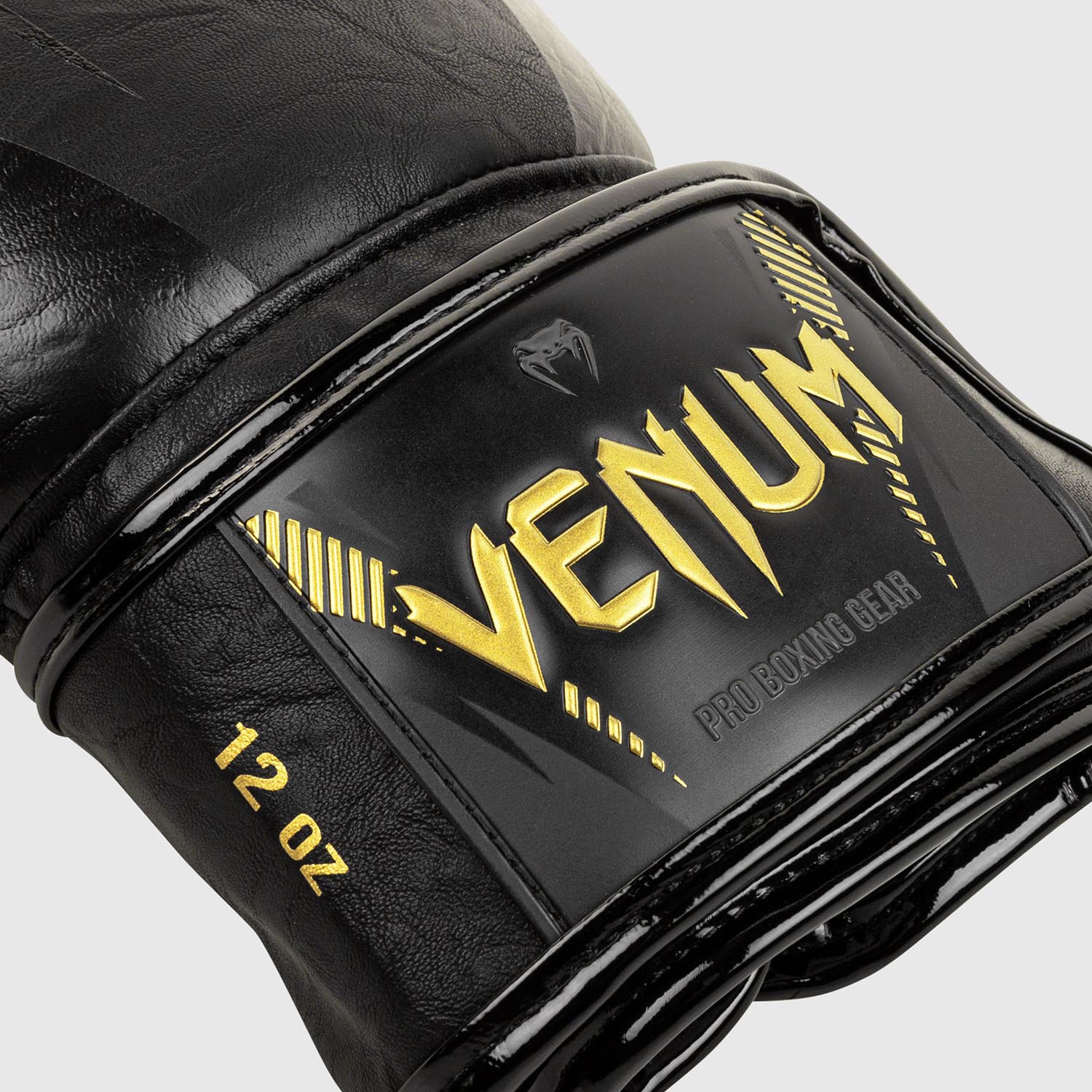 Guantes de Boxeo Venum Impact - Image 3
