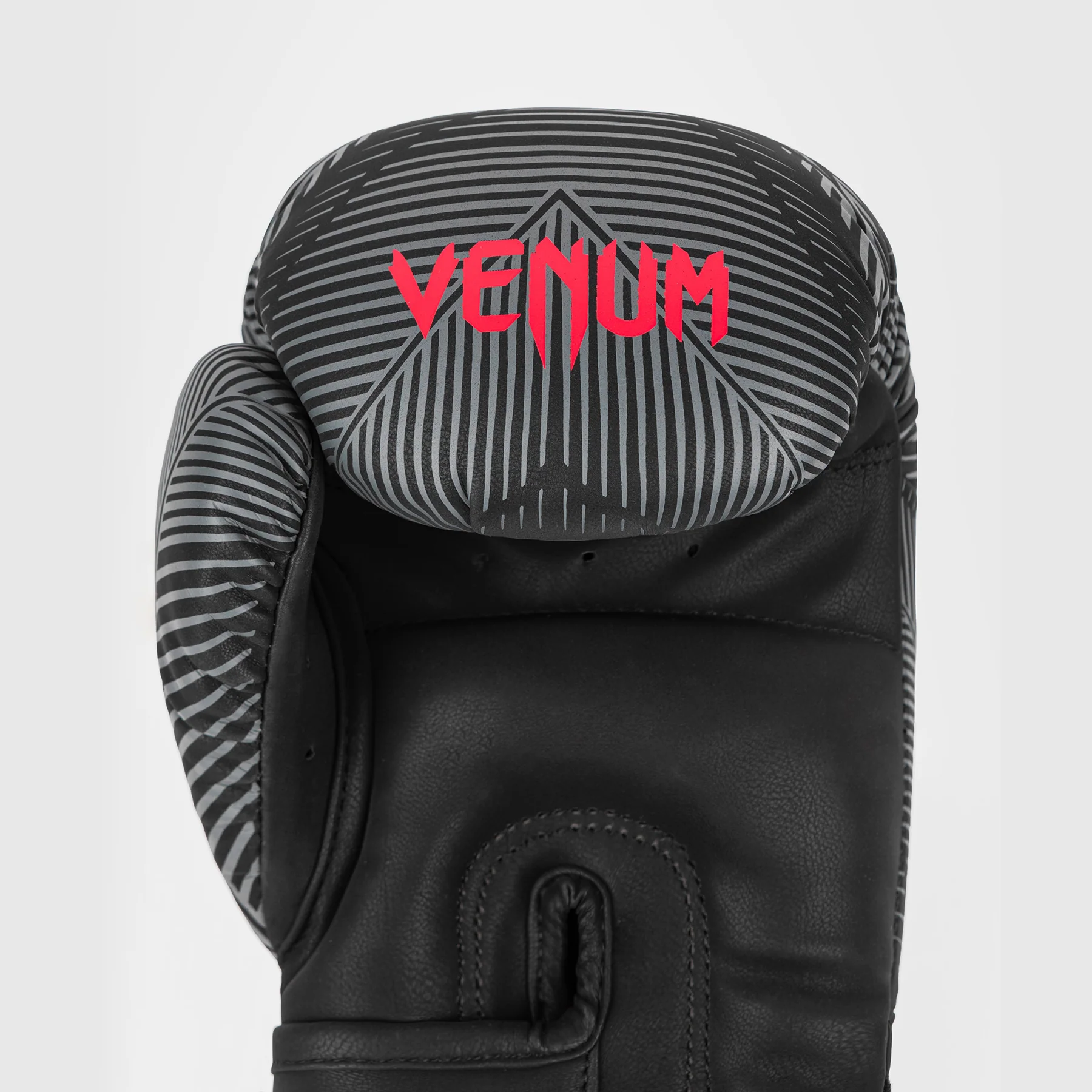 Guantes de Boxeo Venum Phantom - Negro/Rojo - Image 5
