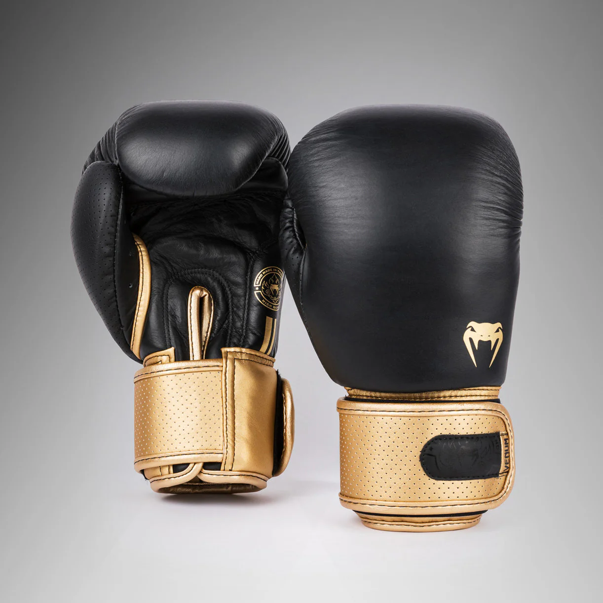 Guantes de boxeo Venum Power 2.0 - Negro/Dorado - Image 3