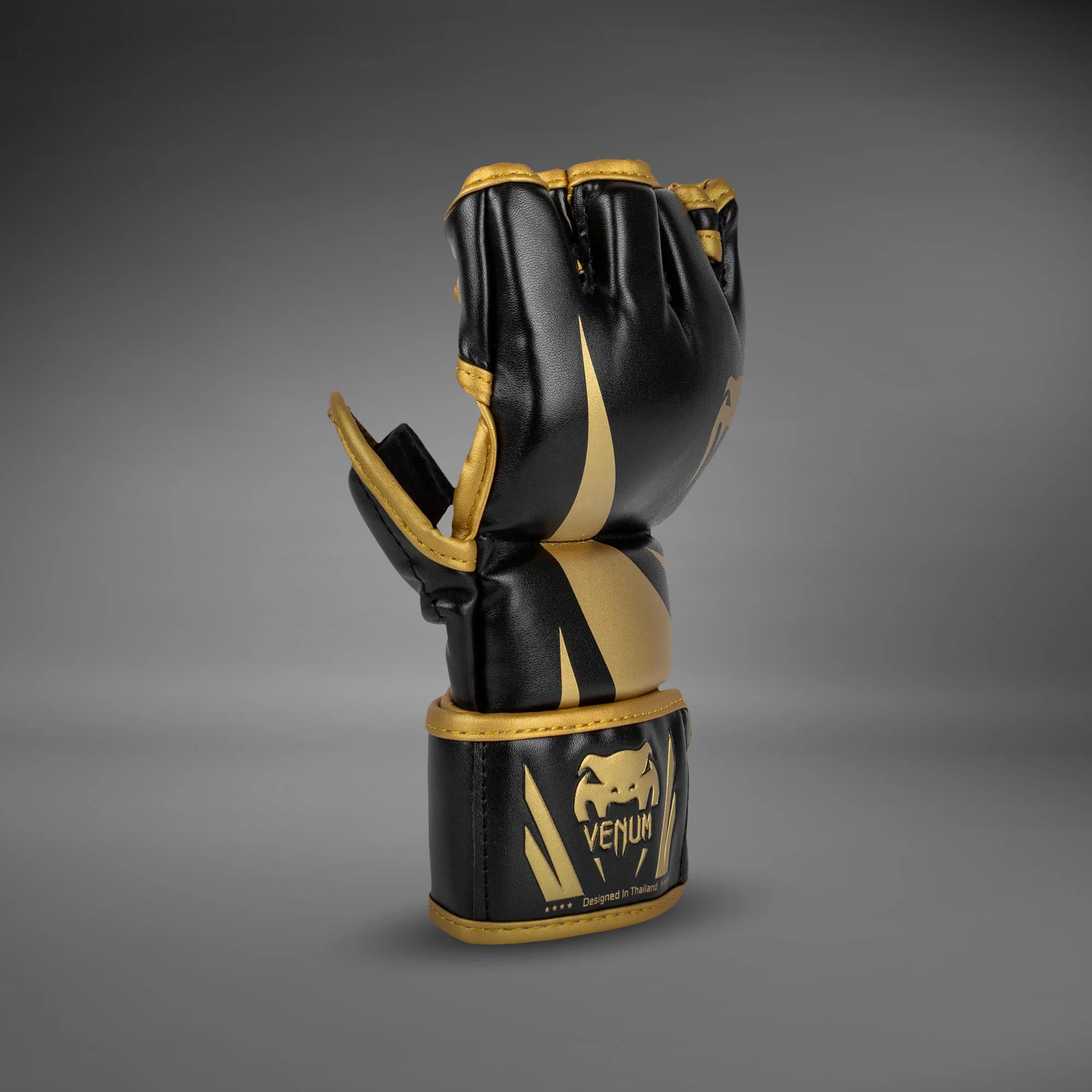 Guantes de MMA Venum Challenger - Negro/Oro - Image 3
