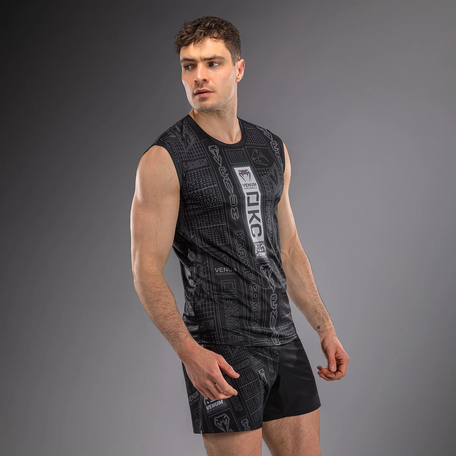 Karate Combat by Venum Camiseta Dry Tech Sin Mangas – Negro/Gris - Image 2