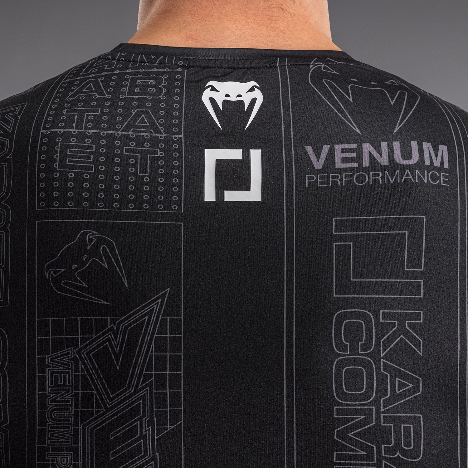 Karate Combat by Venum Camiseta Dry Tech Sin Mangas – Negro/Gris - Image 6