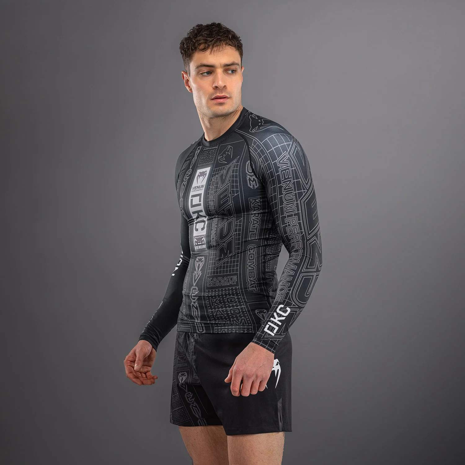 Karate Combat by Venum Rashguard Manga Larga – Negro/Gris - Image 3